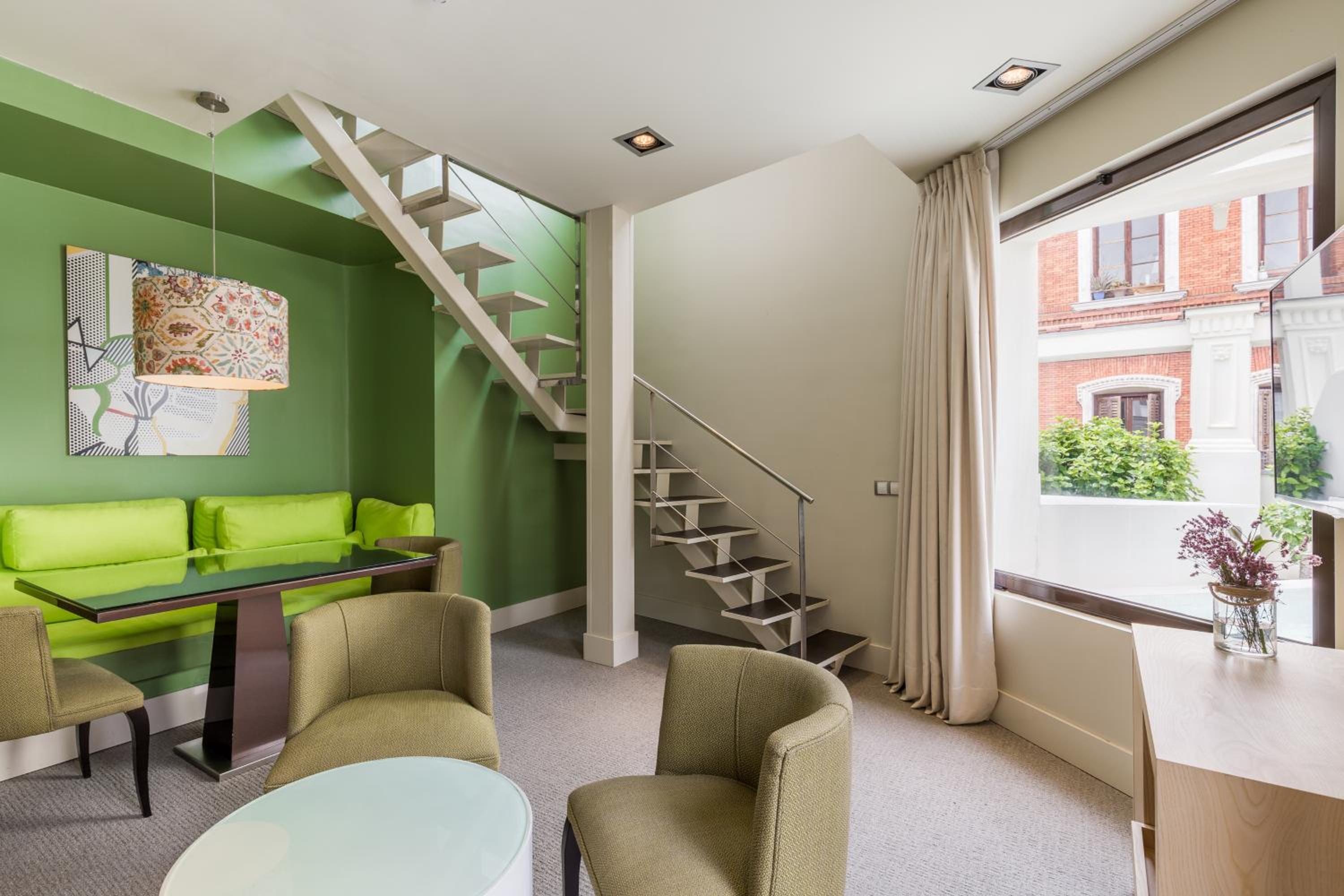 Duplex Suite with Terrace thumbnail 6