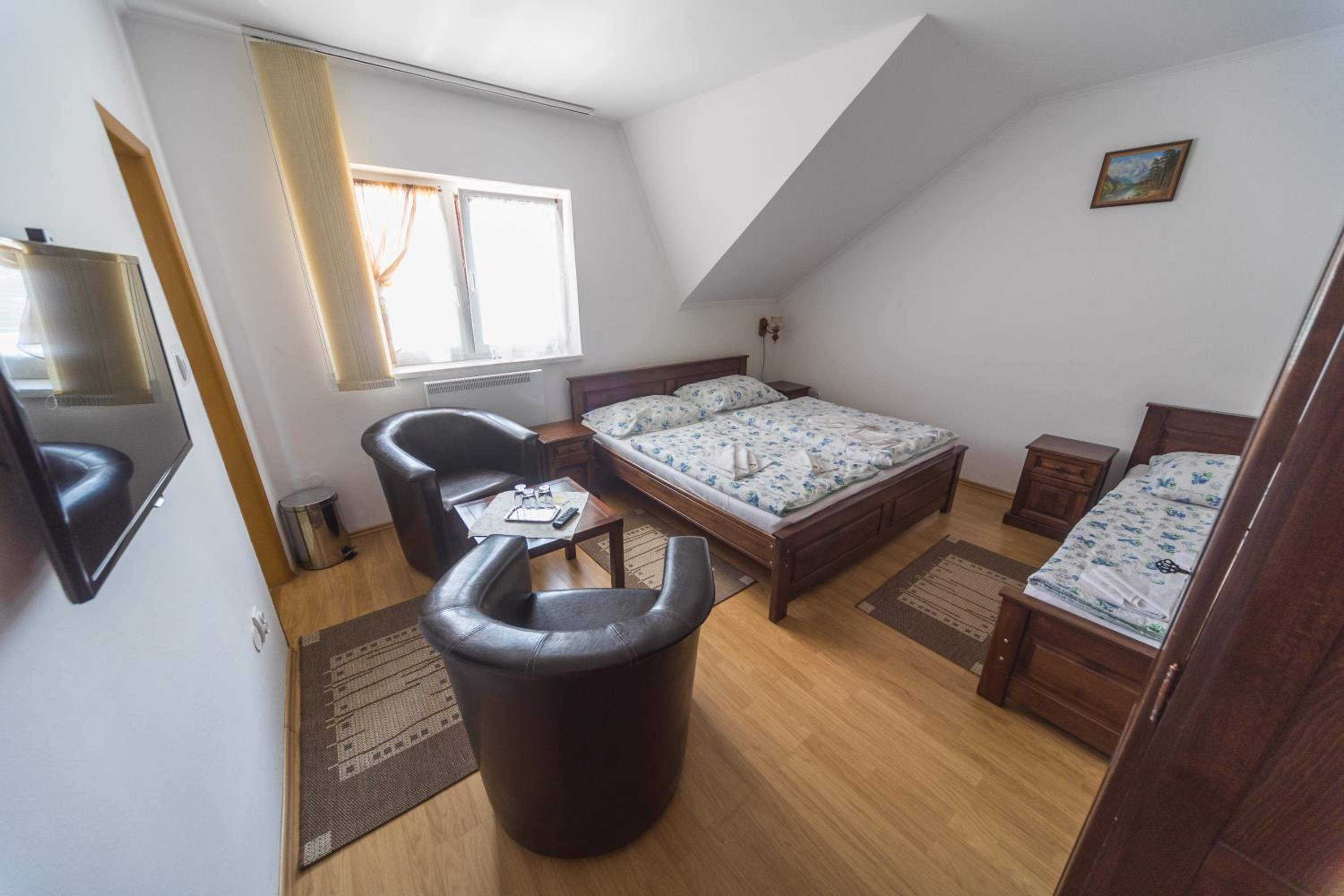 Standard Triple Room photo 1