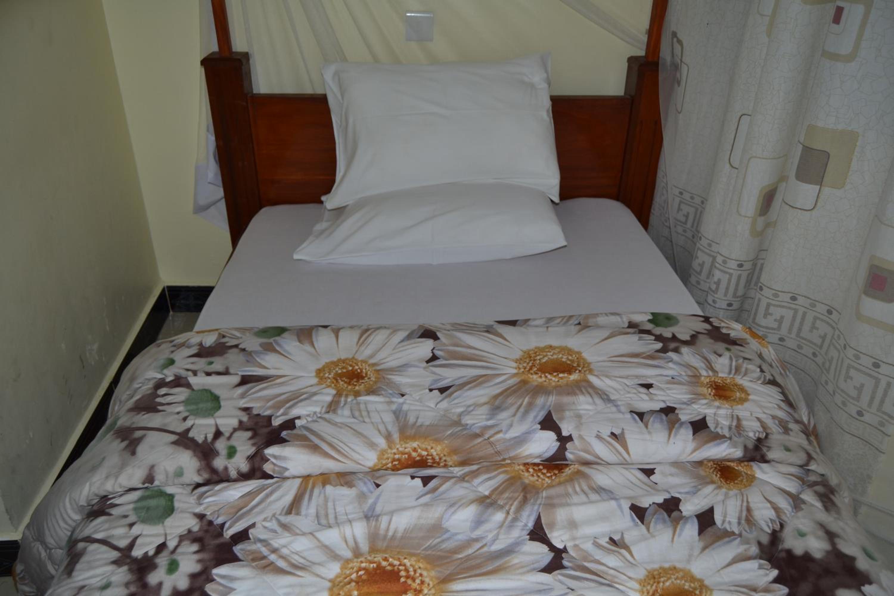 Budget Double Room photo 2