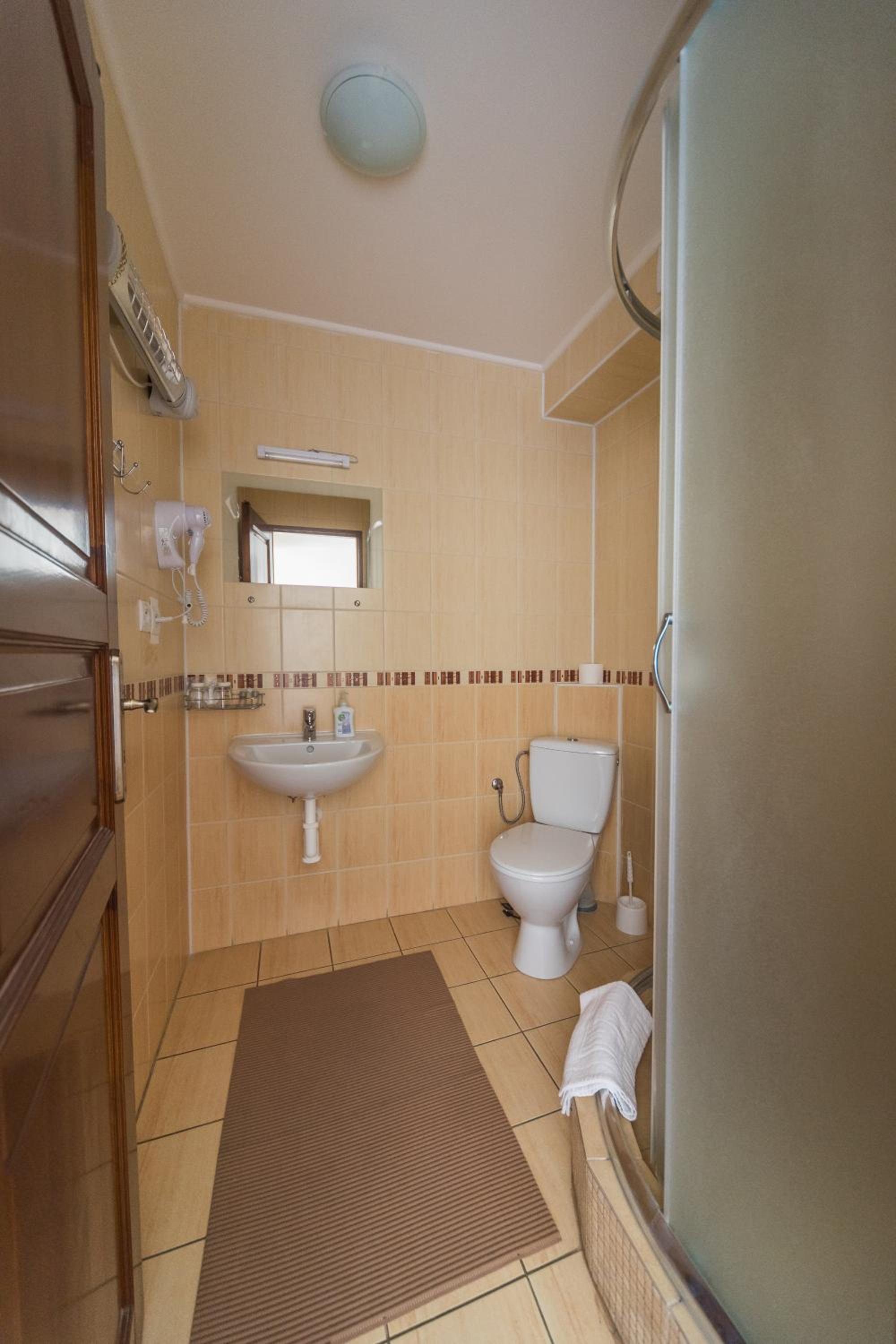 Double or Twin Room with Balcony photo 2
