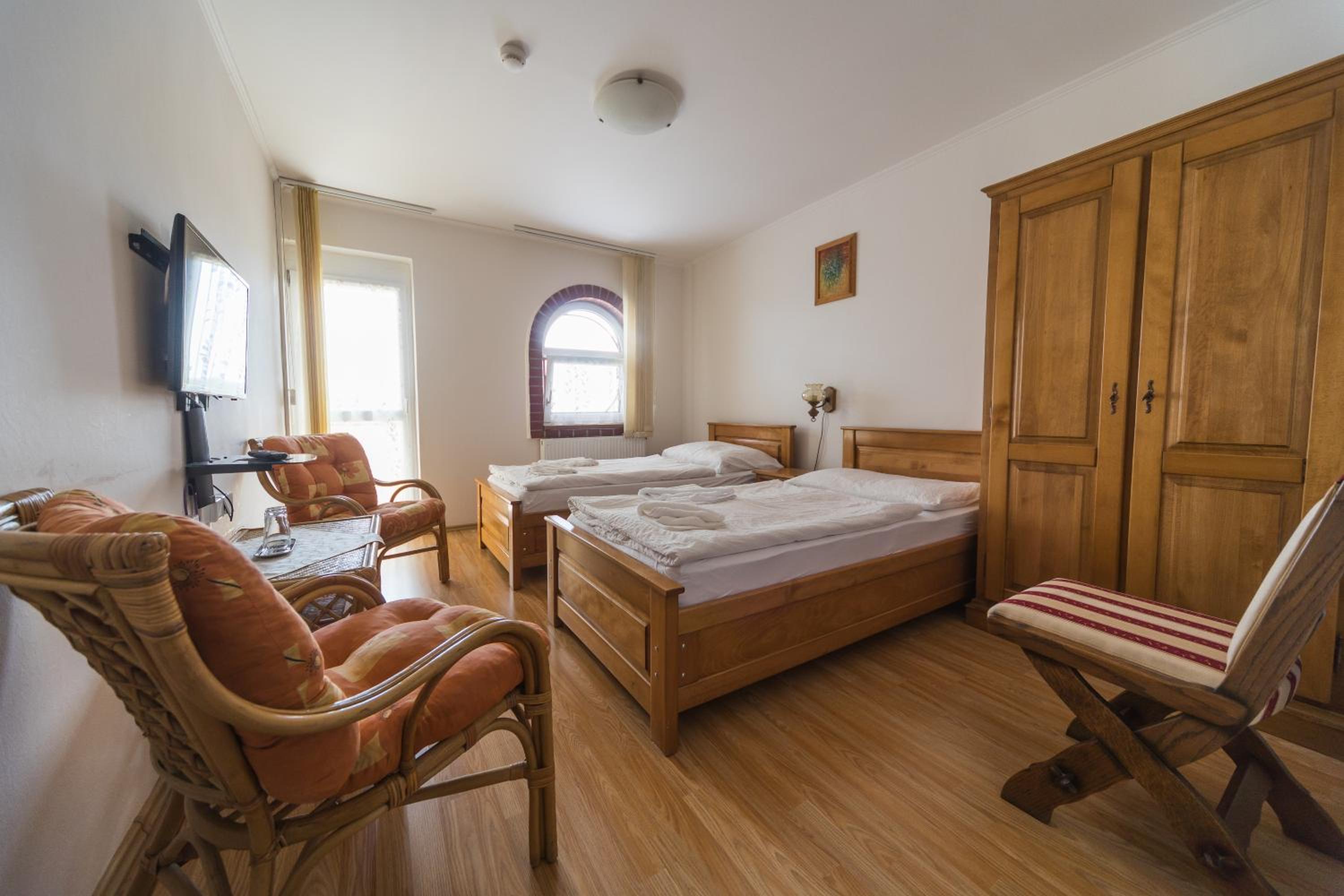 Double or Twin Room with Balcony photo 1