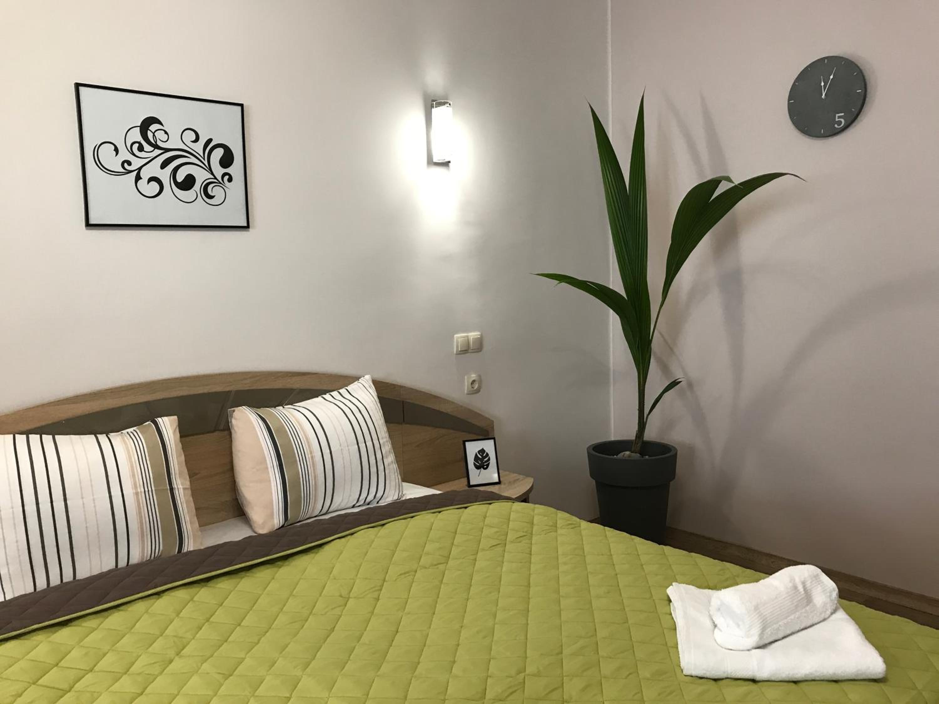 Two-Bedroom Apartment - Photo 3