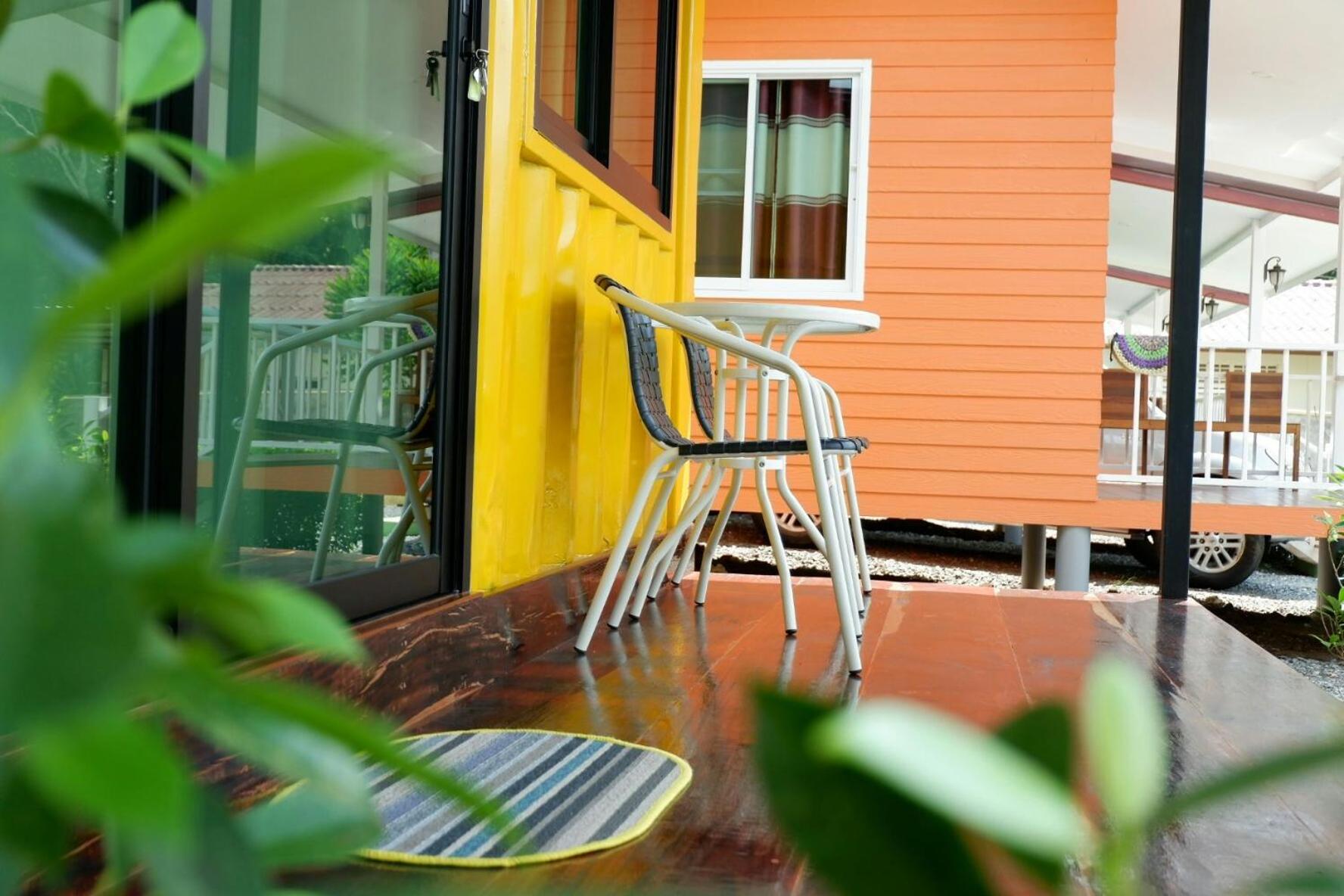 Cottage with Garden View - Photo 5