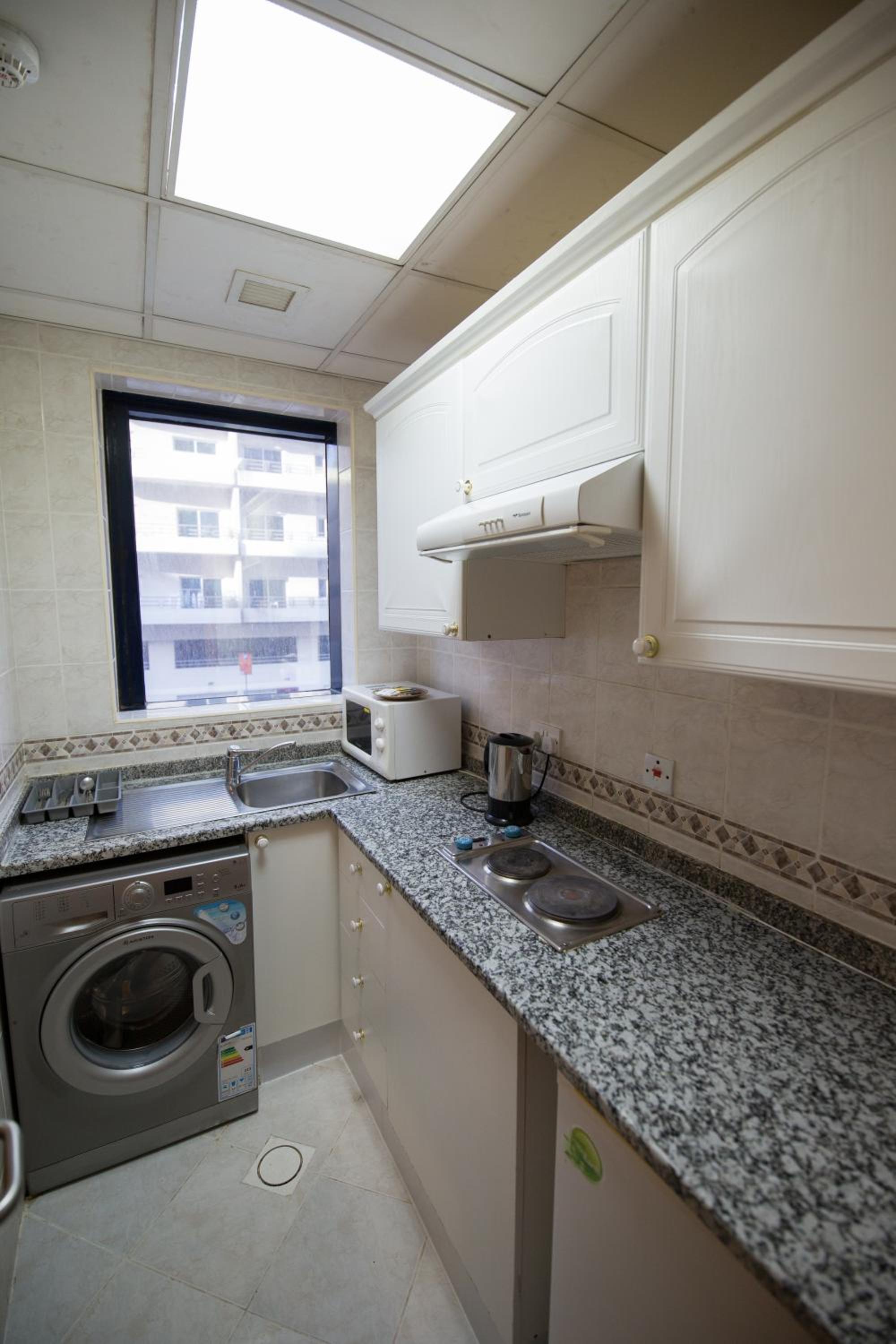 Studio Apartment photo 3