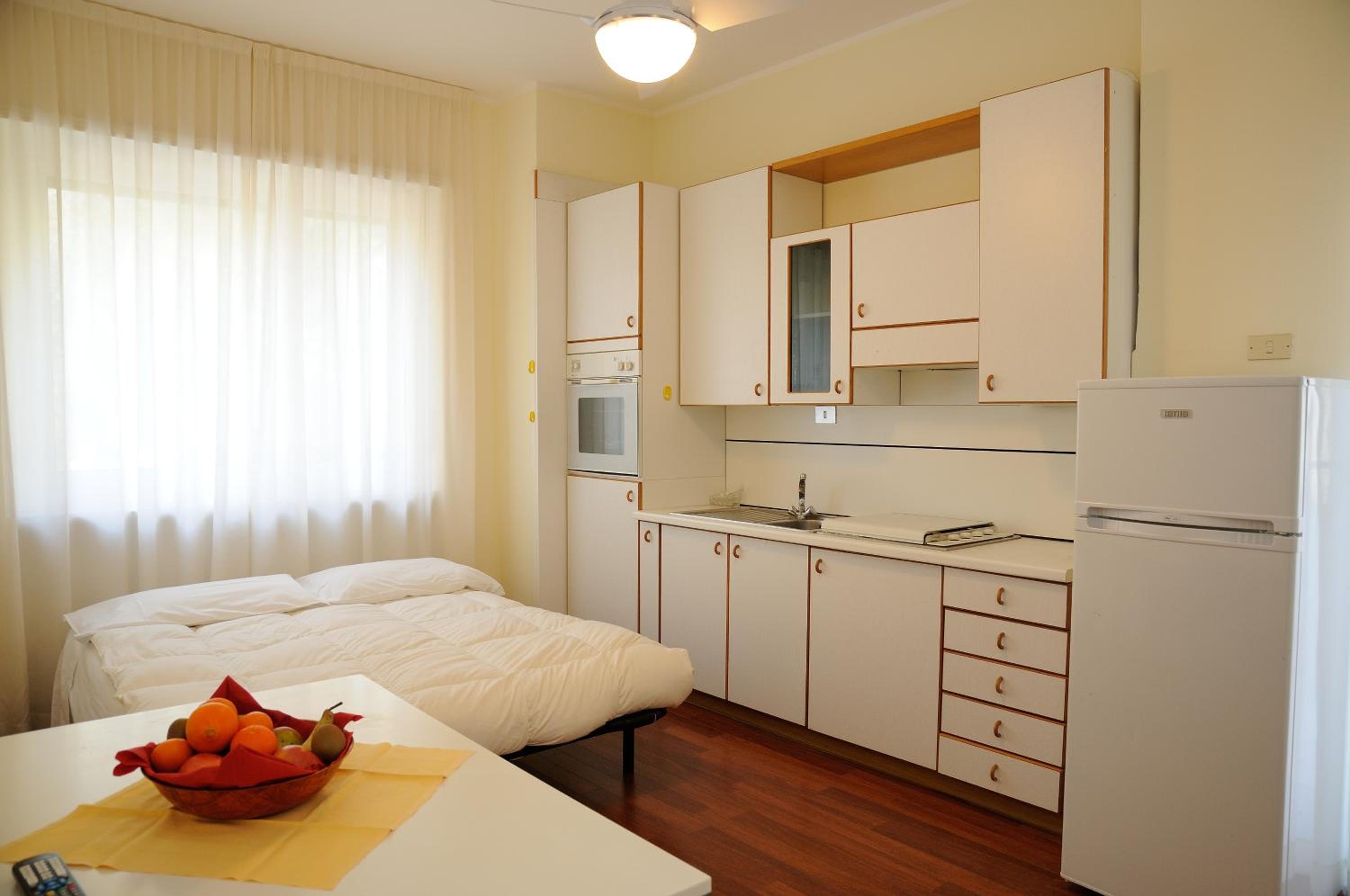 One-Bedroom Apartment - Photo 1
