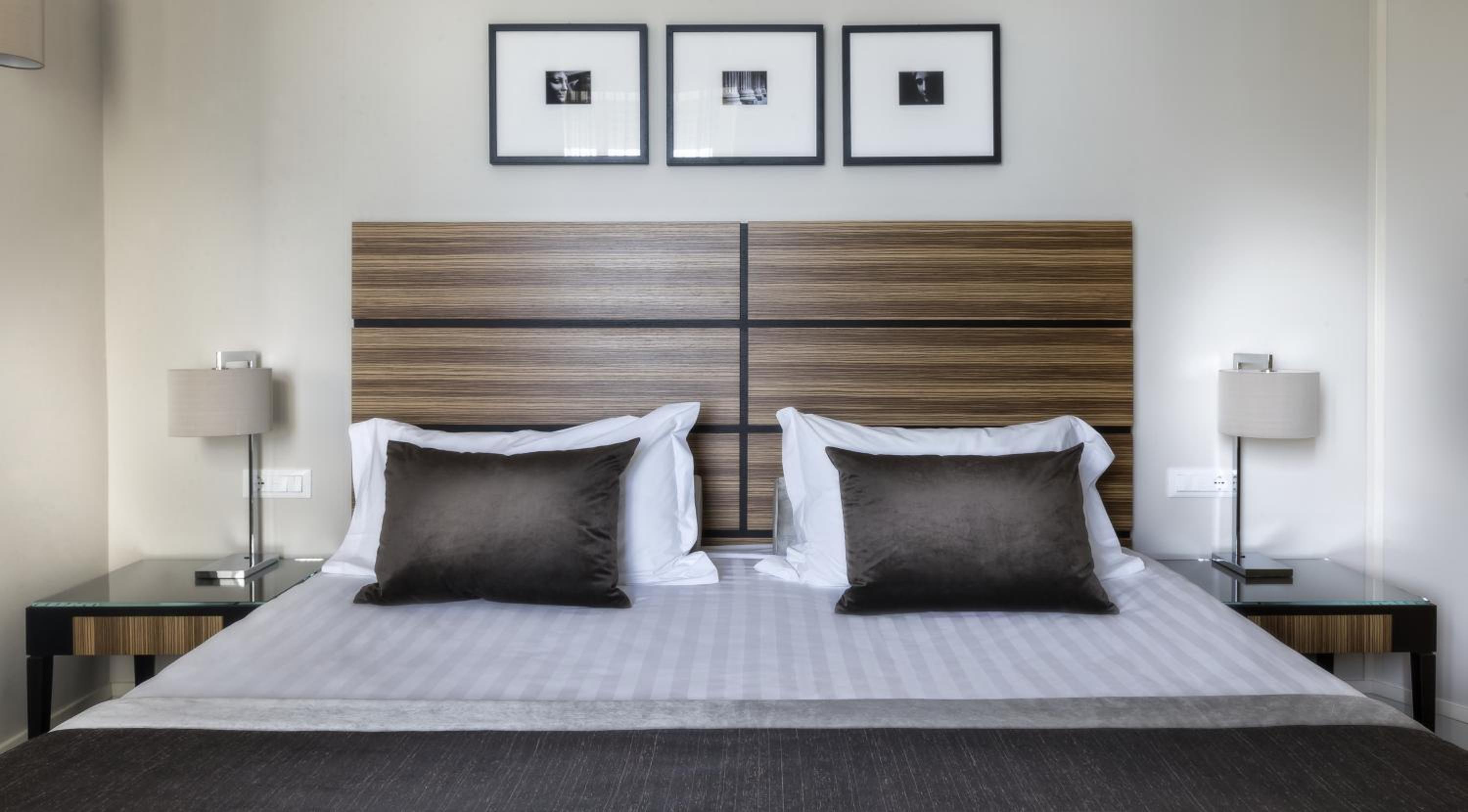 Deluxe Double or Twin Room - Photo 9