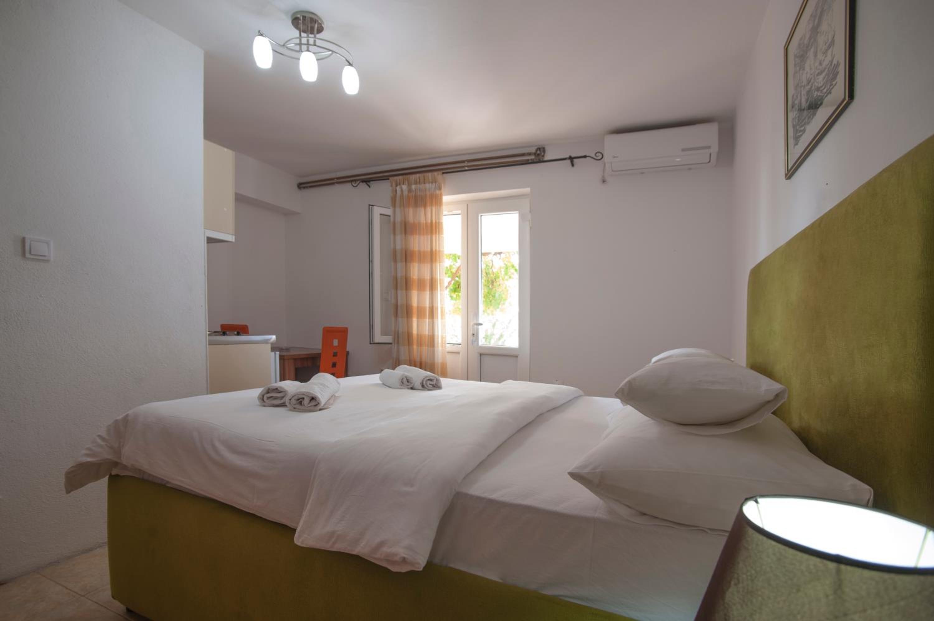 Studio Apartment photo 3