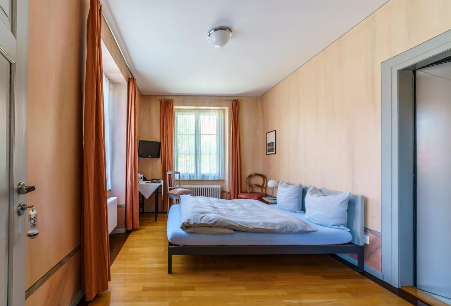 Budget Double Room photo 1
