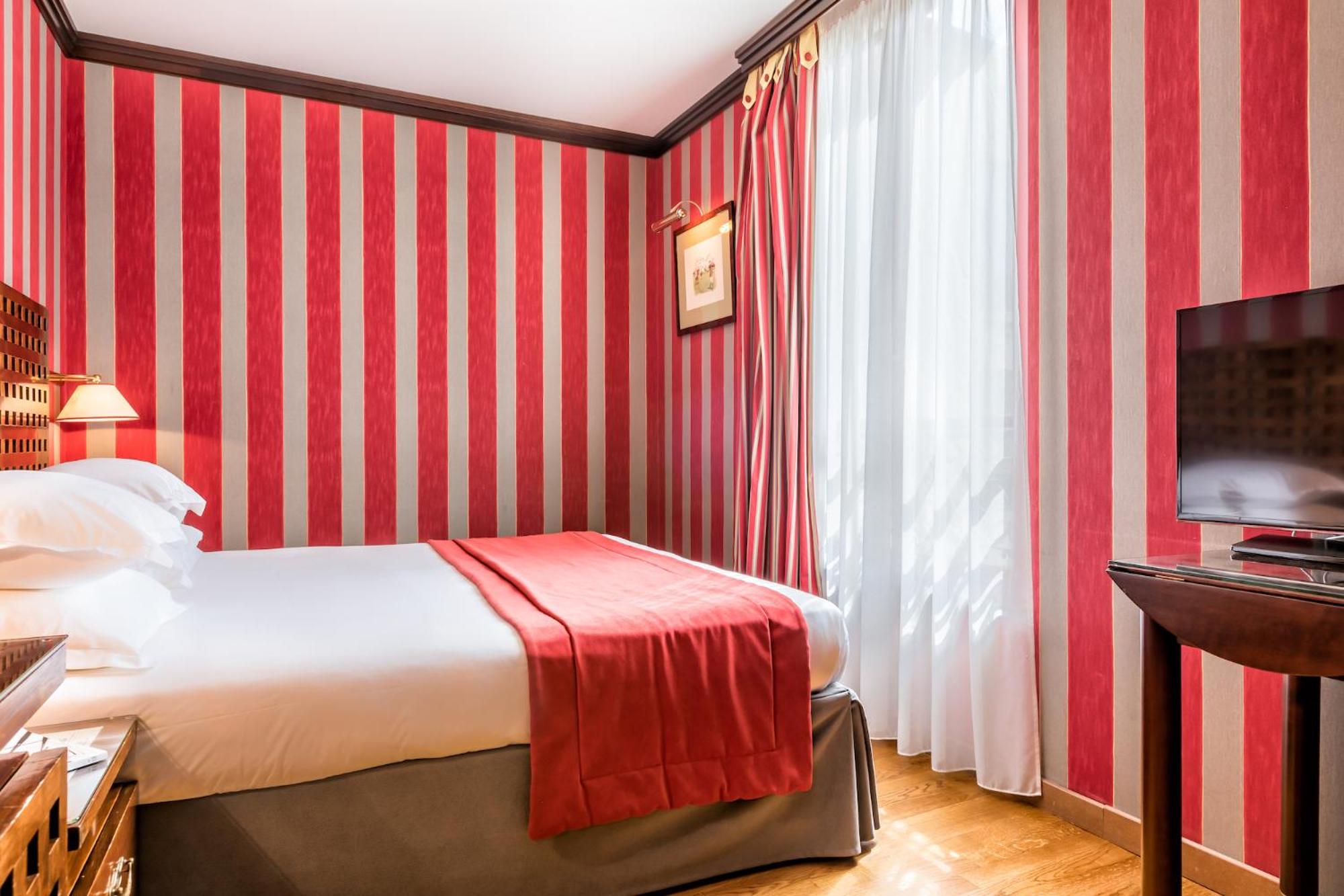 Superior Double or Twin Room photo 3