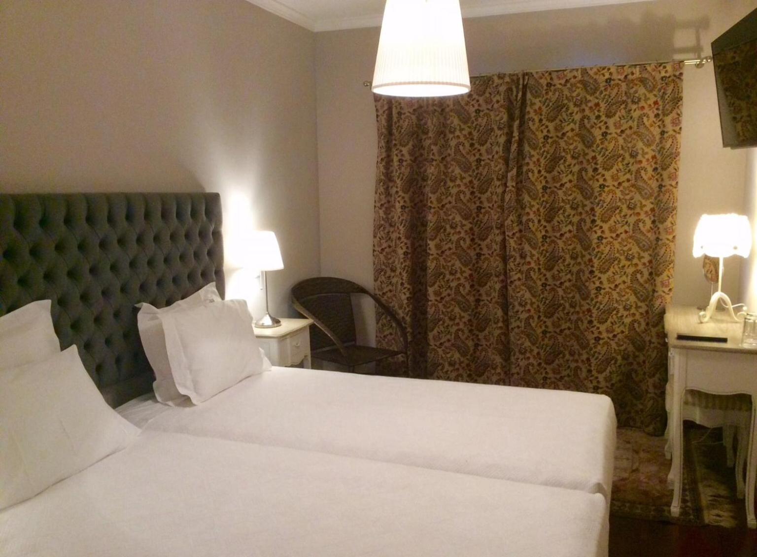 Twin Room with Shared Bathroom photo 2