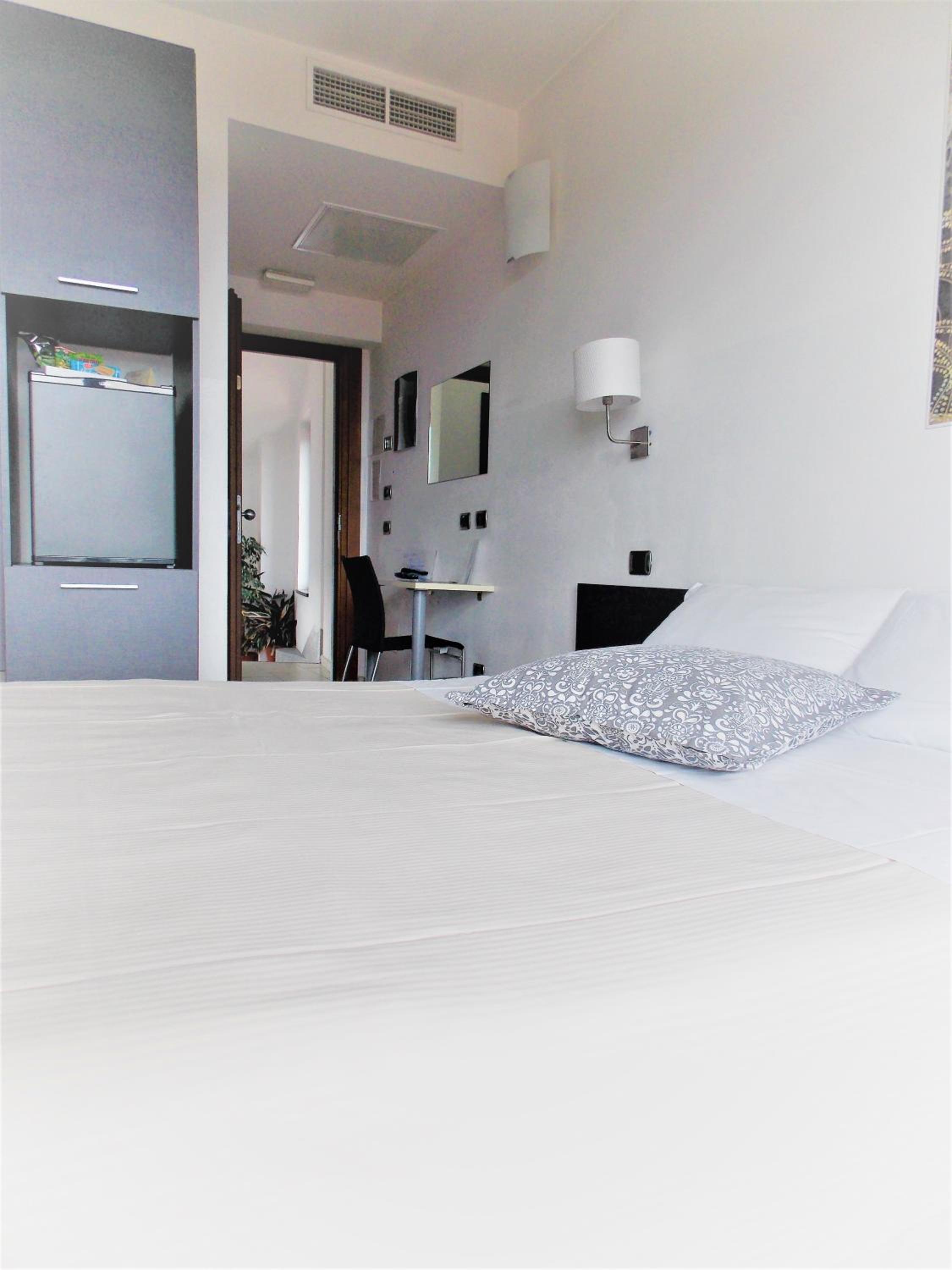 Economy Double Room - Photo 2