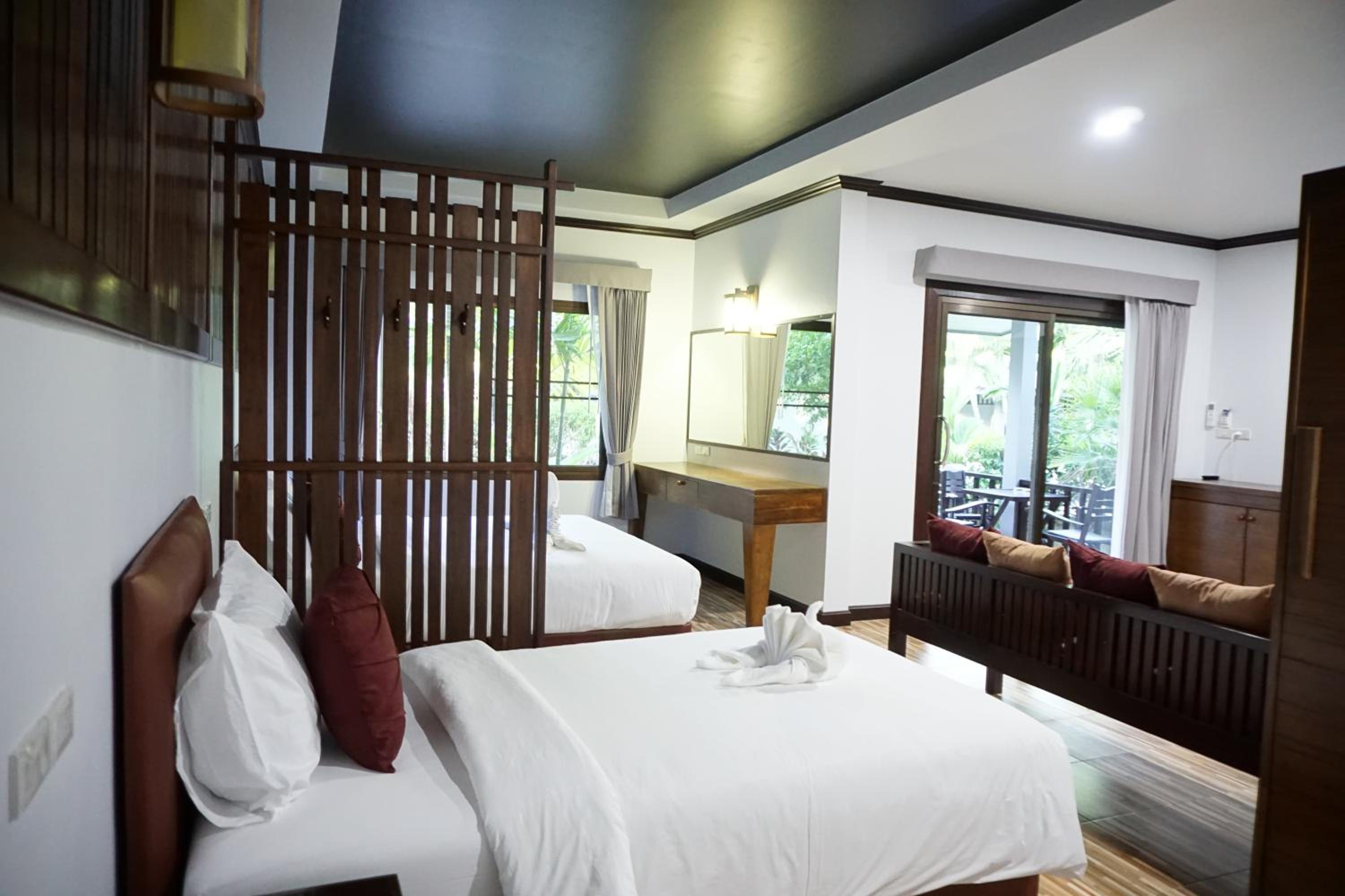 Family Bungalow - Photo 3