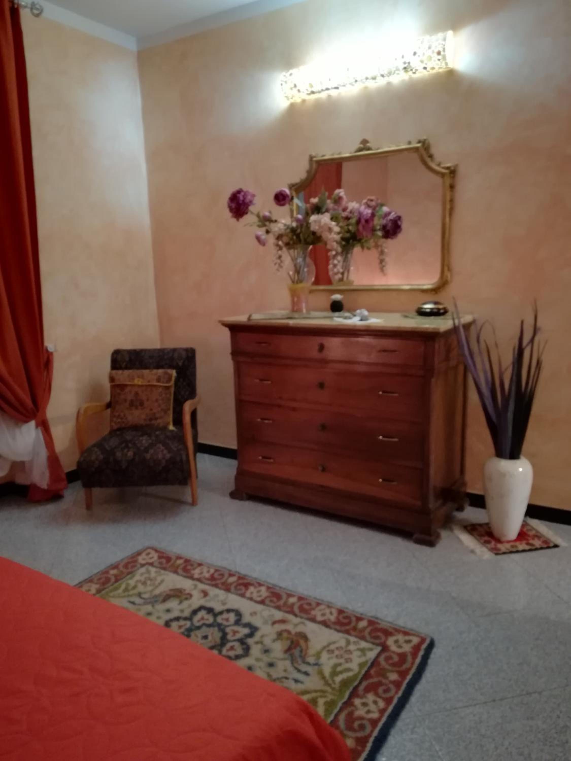 Two-Bedroom Apartment - Photo 2