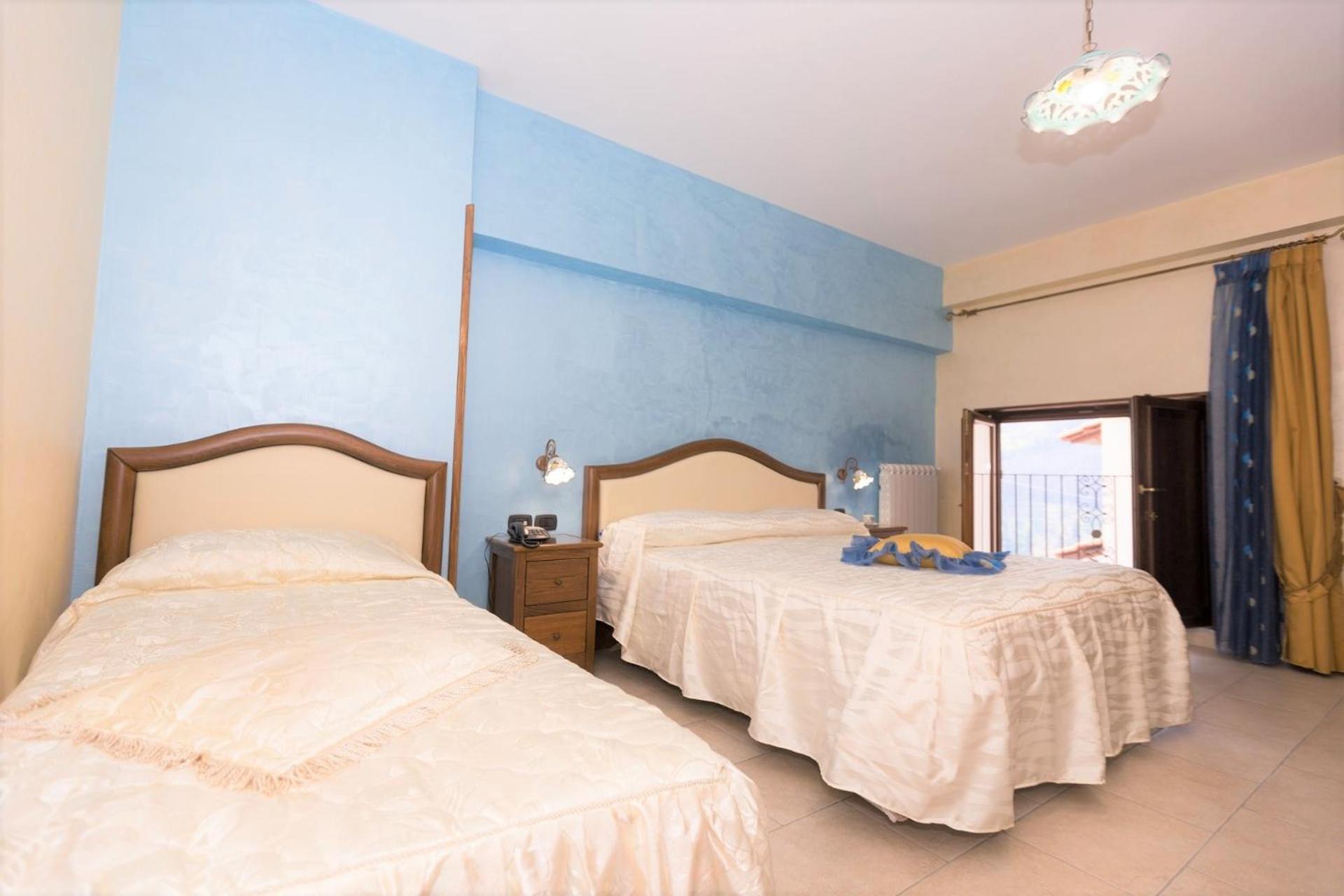 Triple Room photo 2