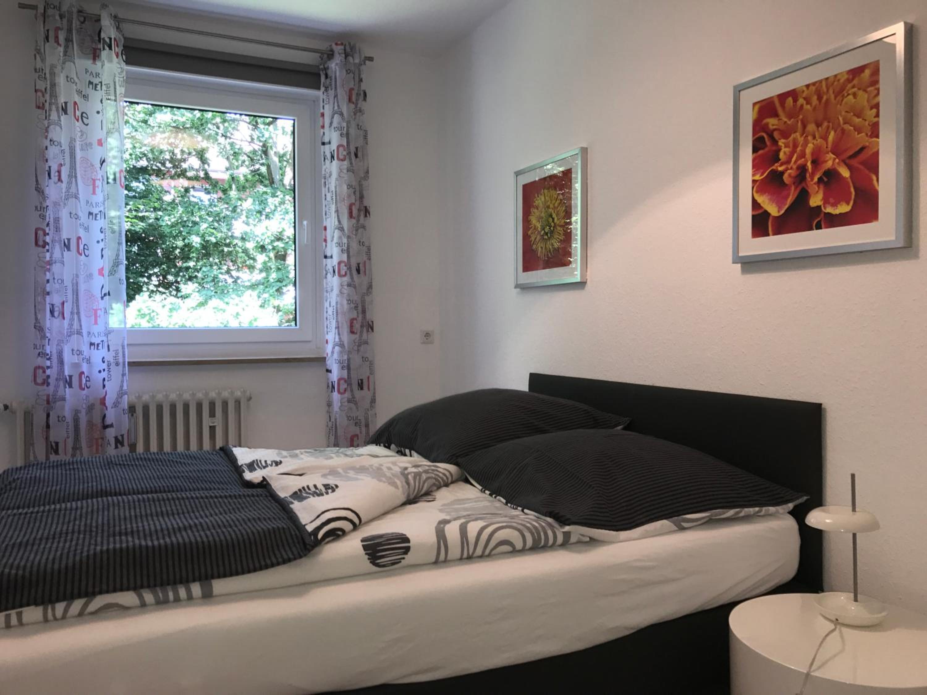 One-Bedroom Apartment with Balcony - Hugo -  photo 1