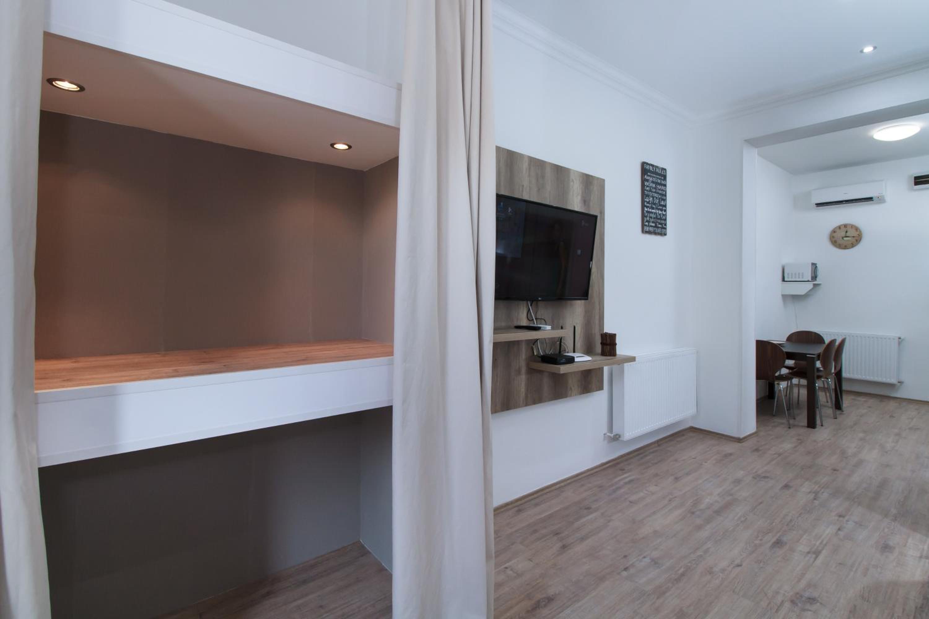 Apartment - Photo 14