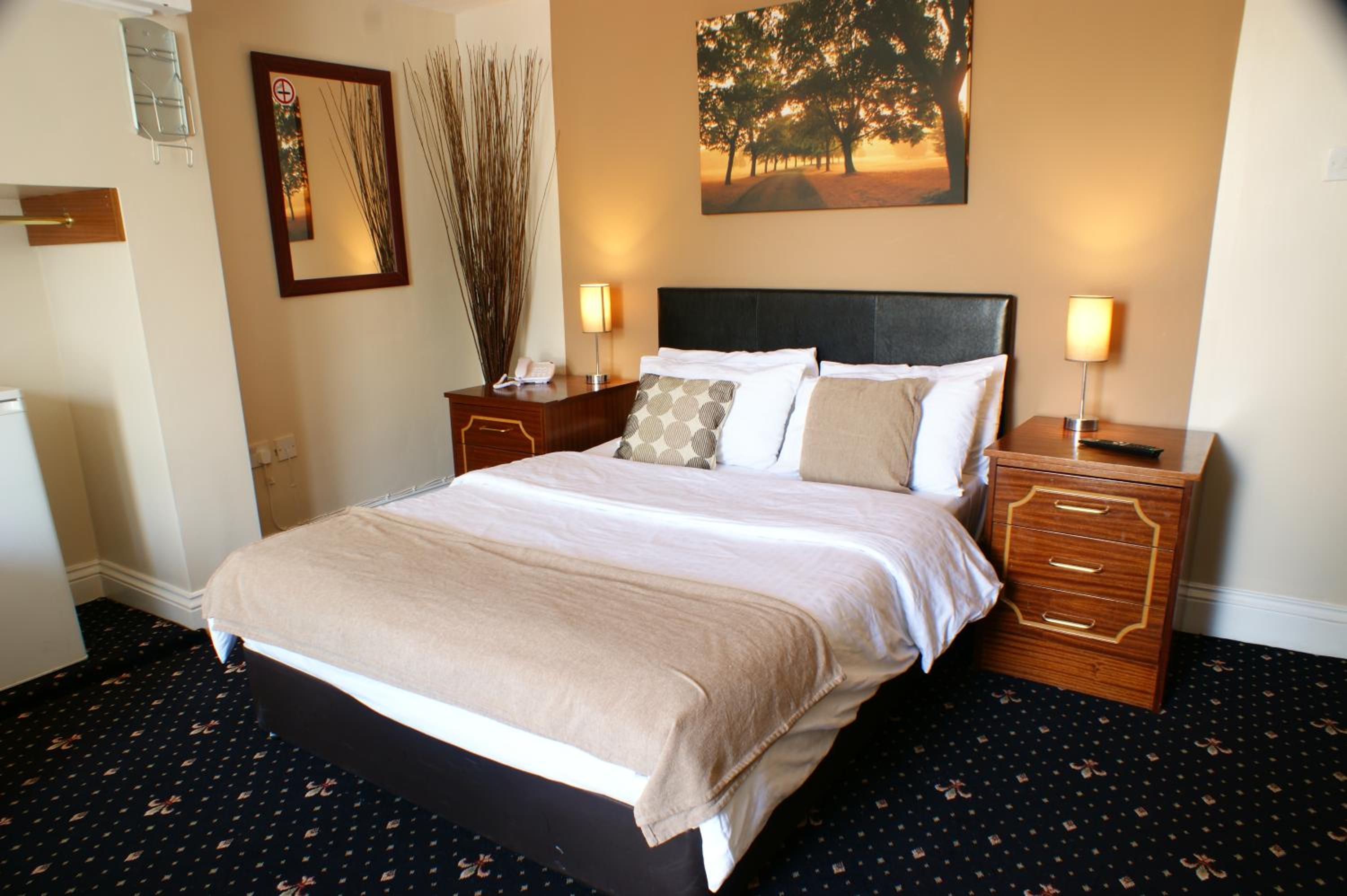 Twin Room - Photo 9