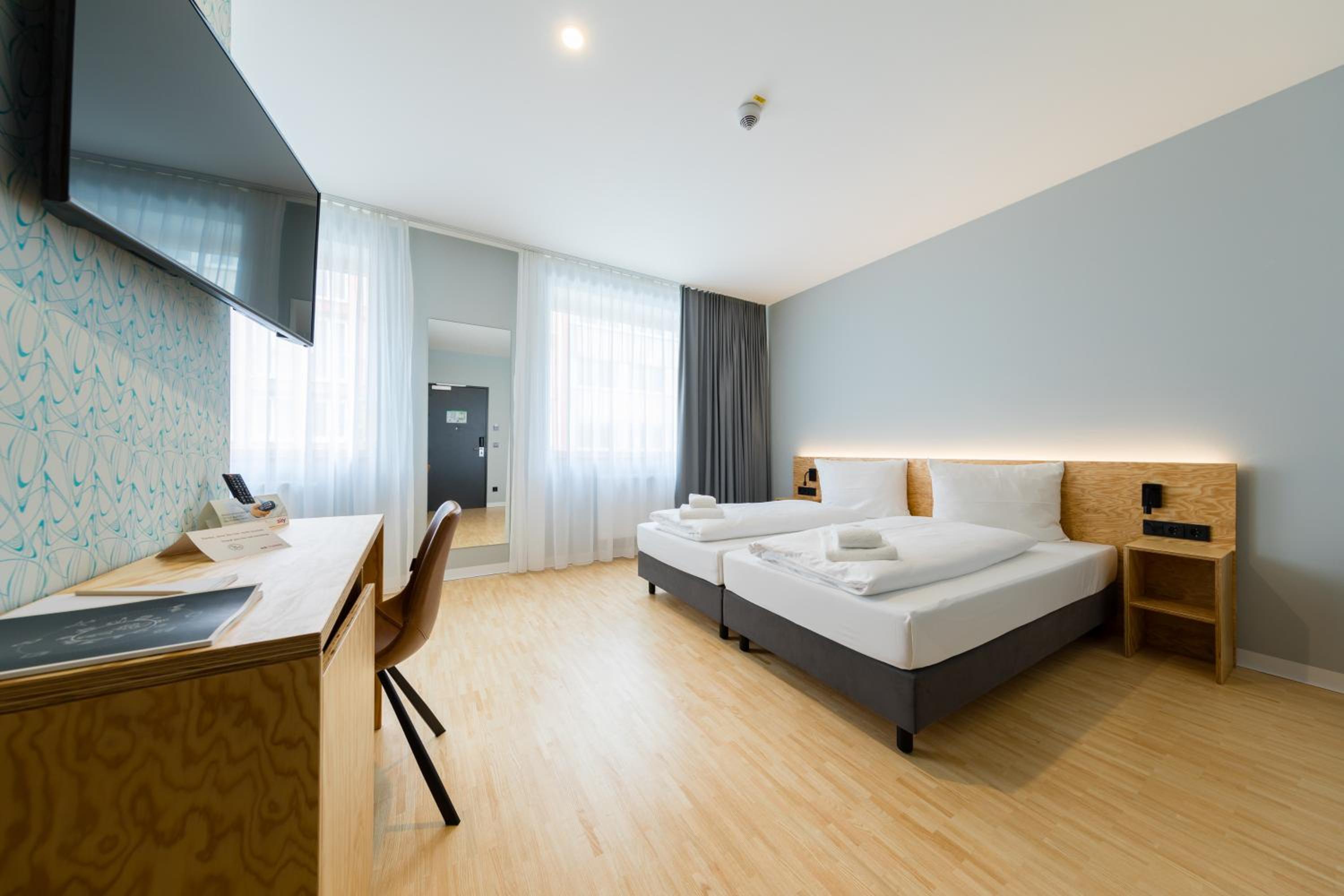 Double Room - Photo 6