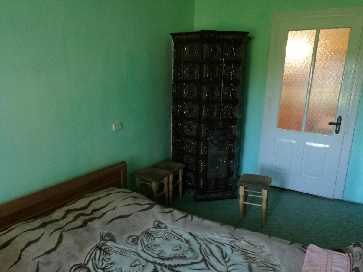Deluxe Room (2 Adults + 1 Child) photo 1