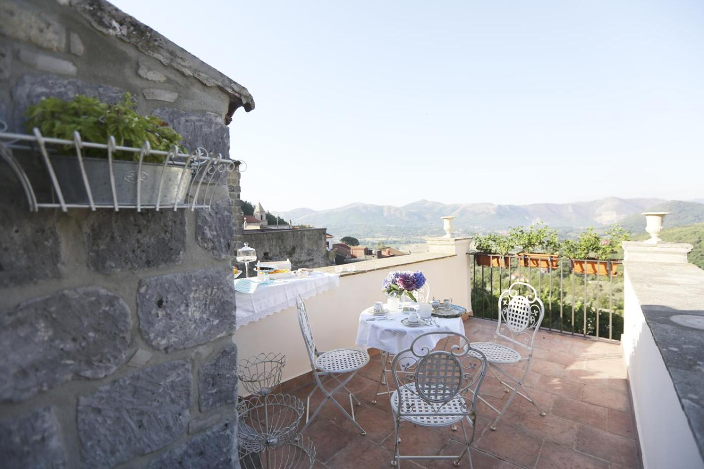Triple Room with View - Photo 10