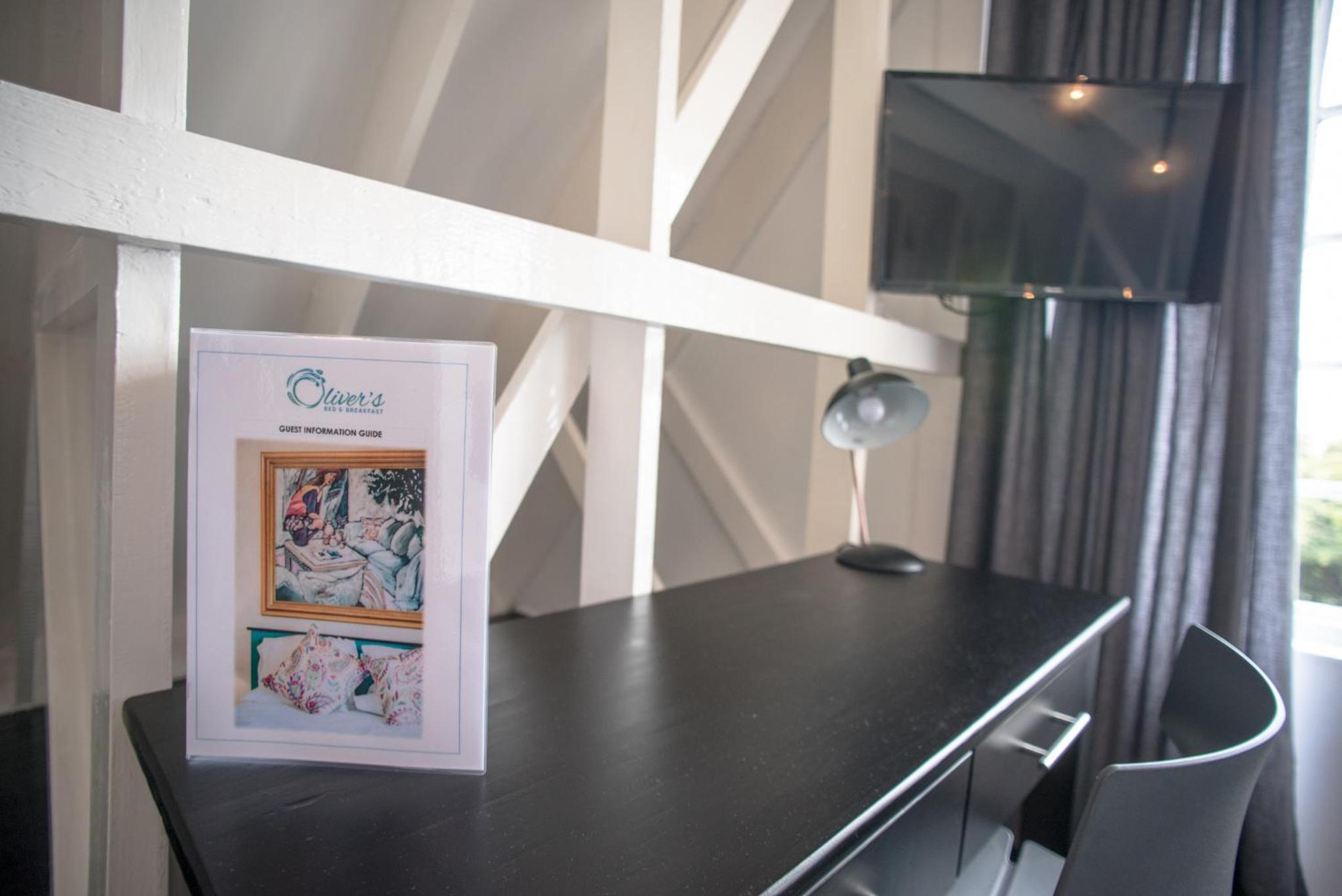 Apartment with Sea View - Photo 12