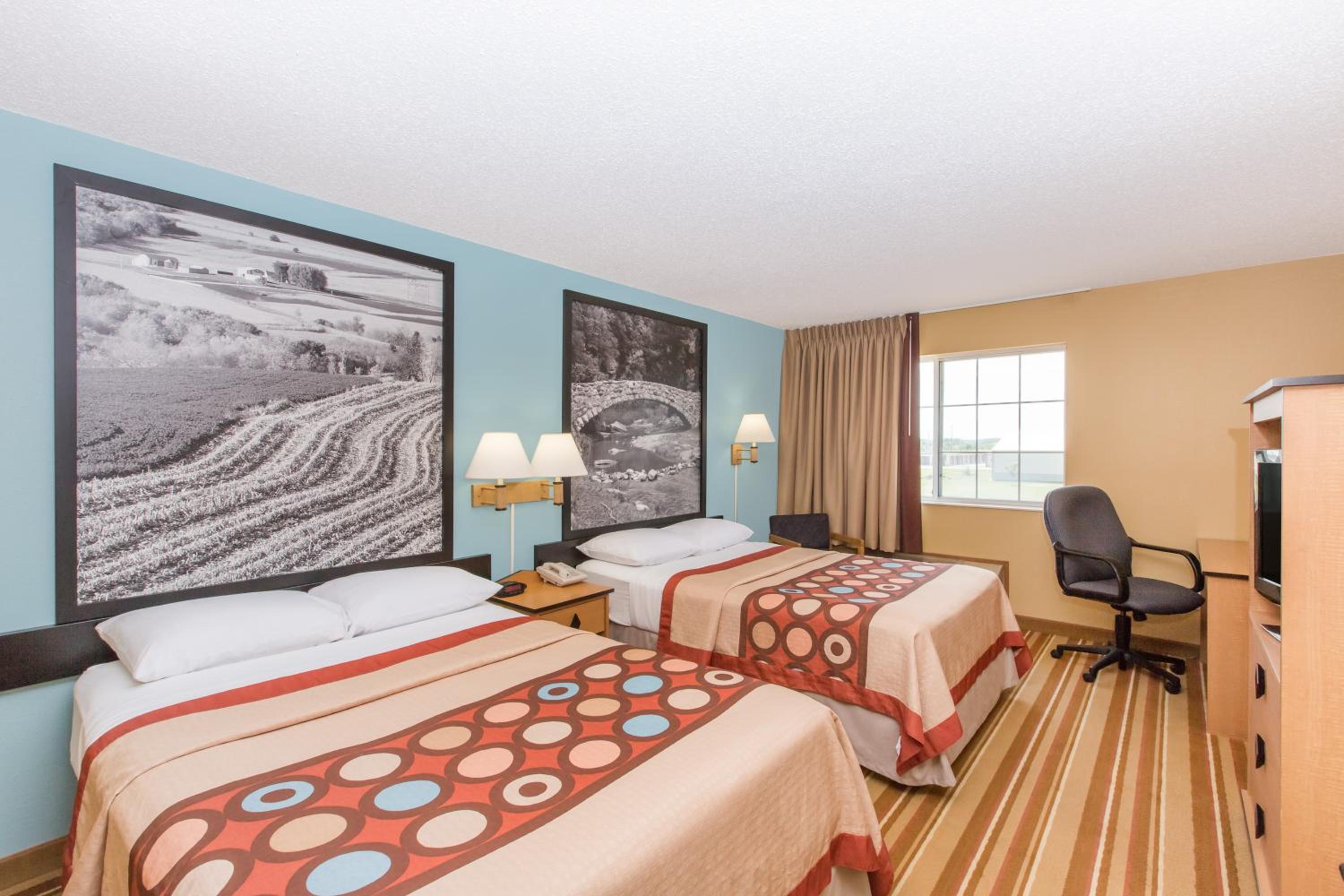 Double Room with Two Double Beds - Non-Smoking - Photo 1