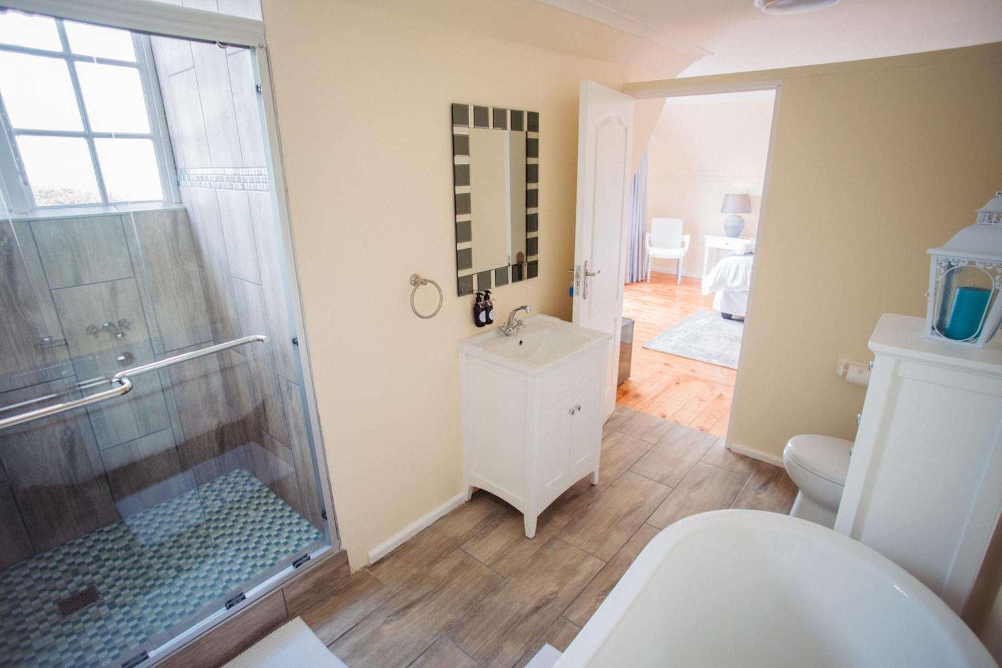 Family Room - Photo 4
