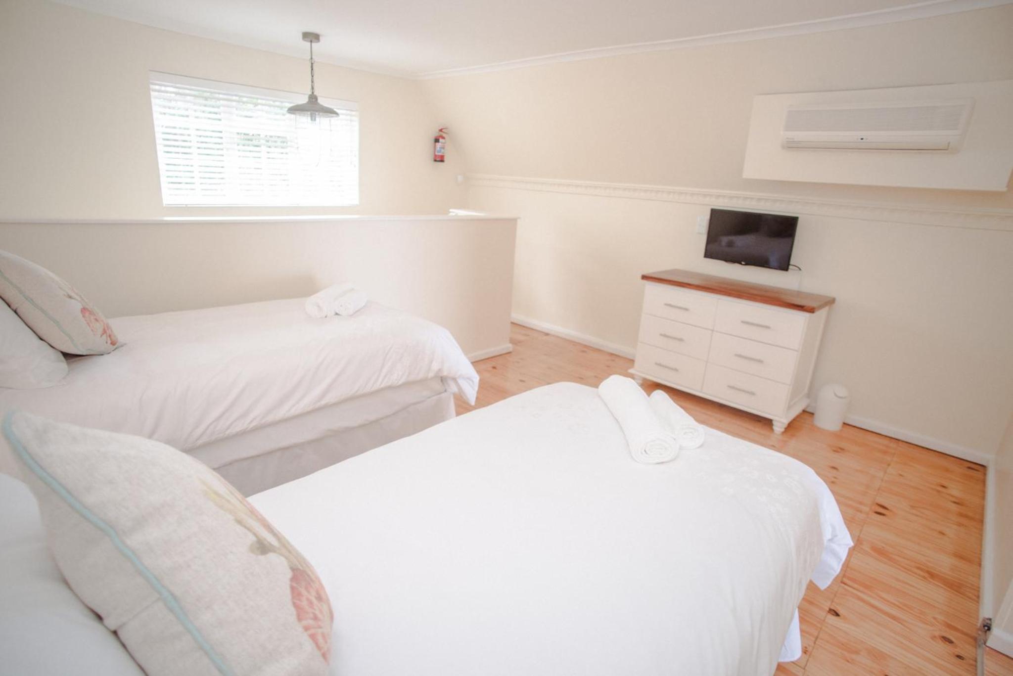 Family Room - Photo 15