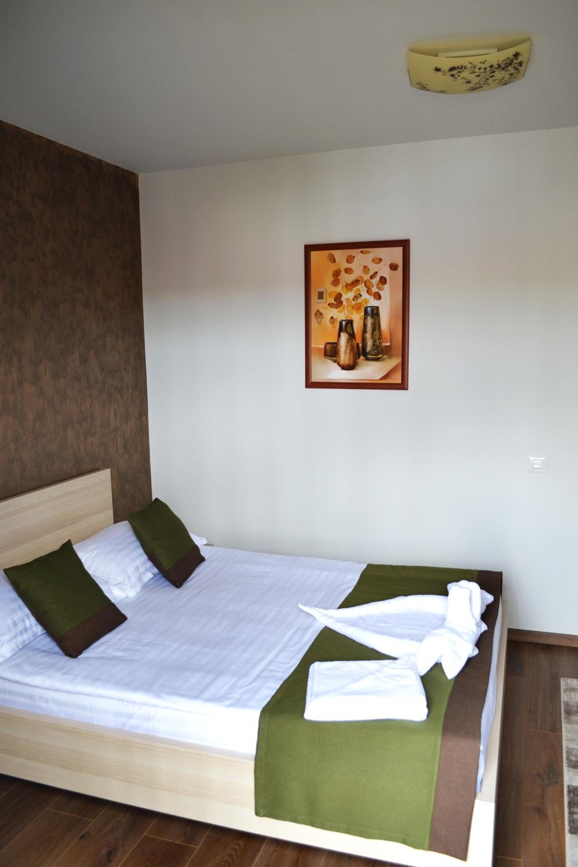 Double Room with Private Bathroom photo 2