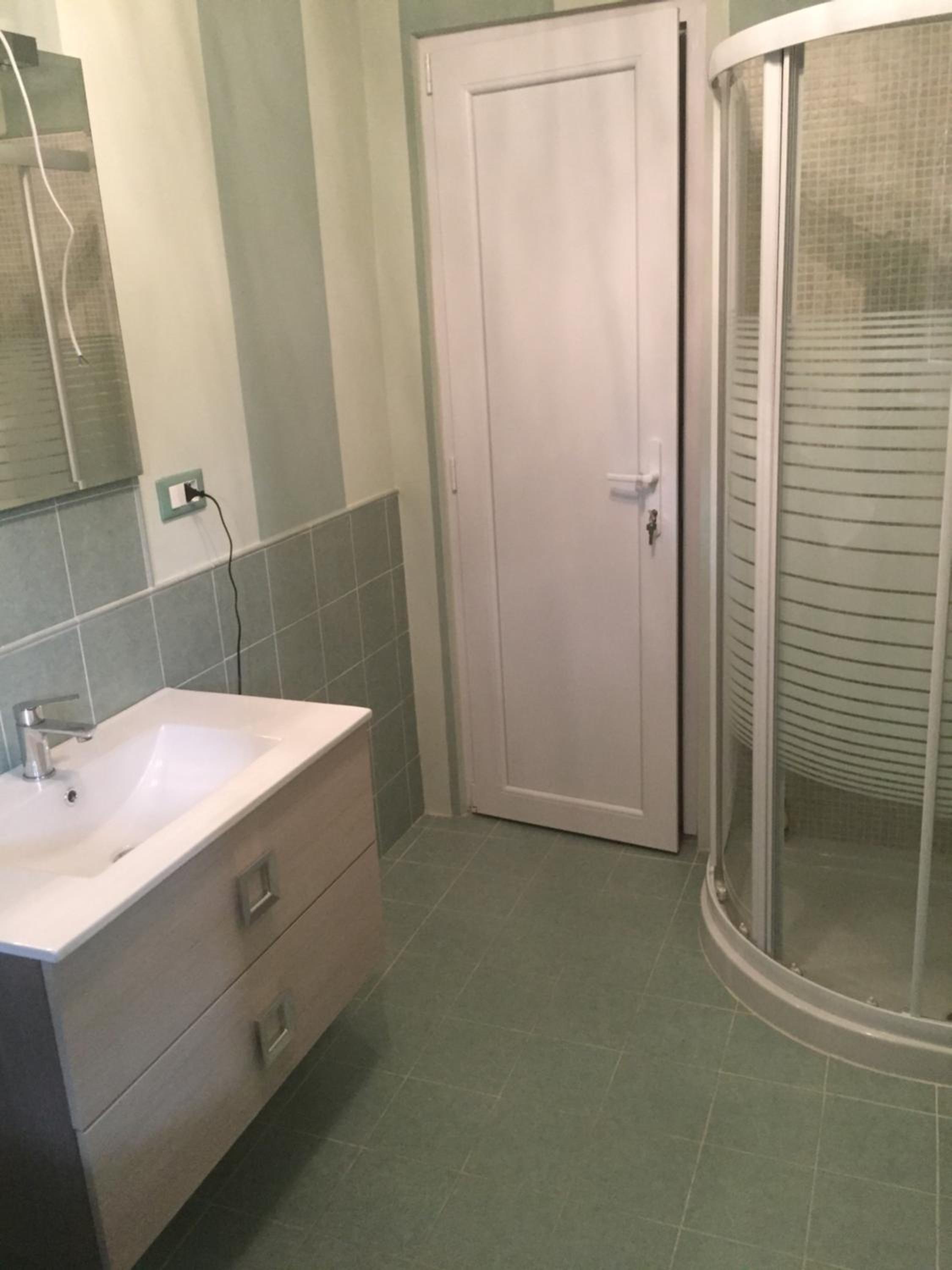 Standard Double Room - Photo 8