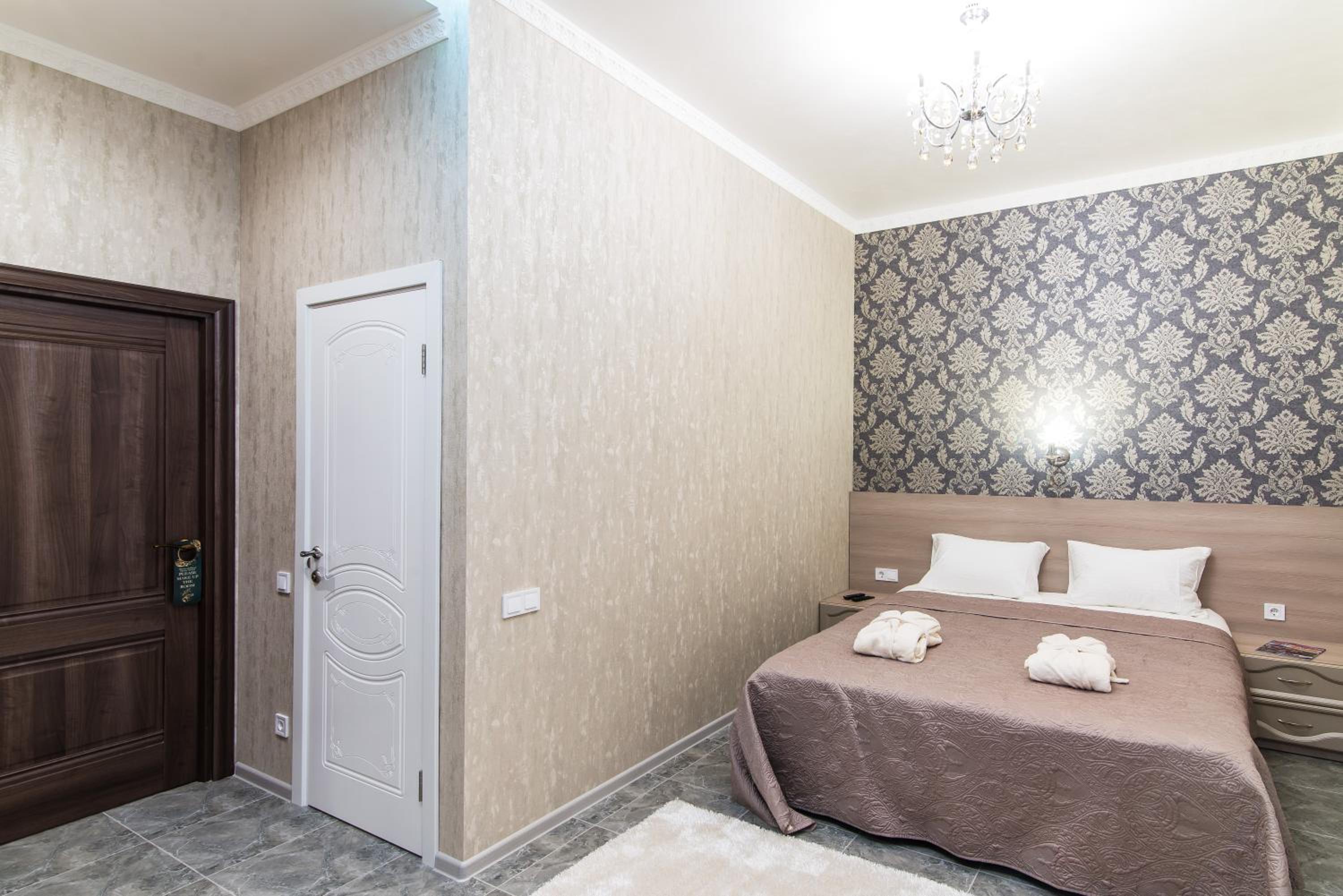 Deluxe Double Room with Shower photo 3
