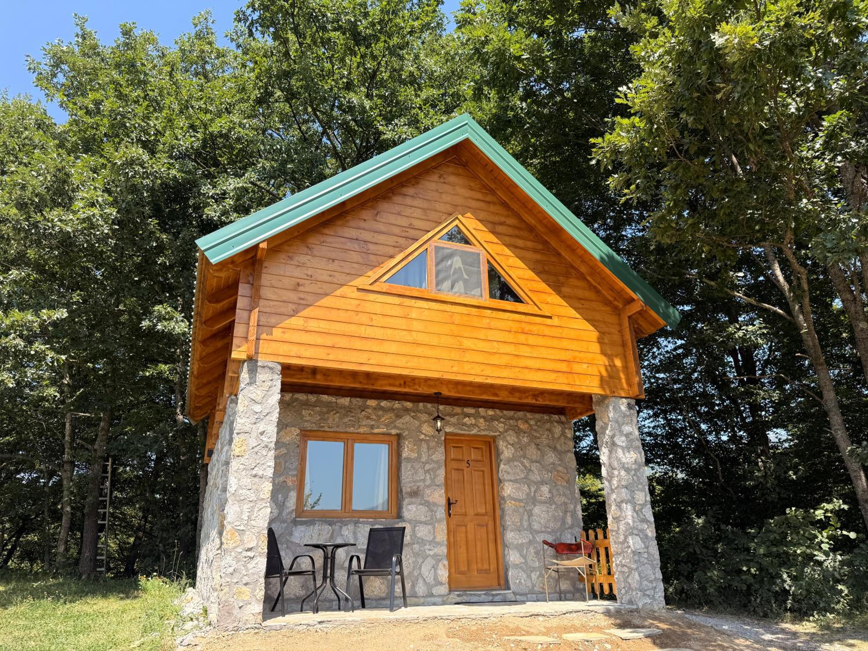 Superior Chalet