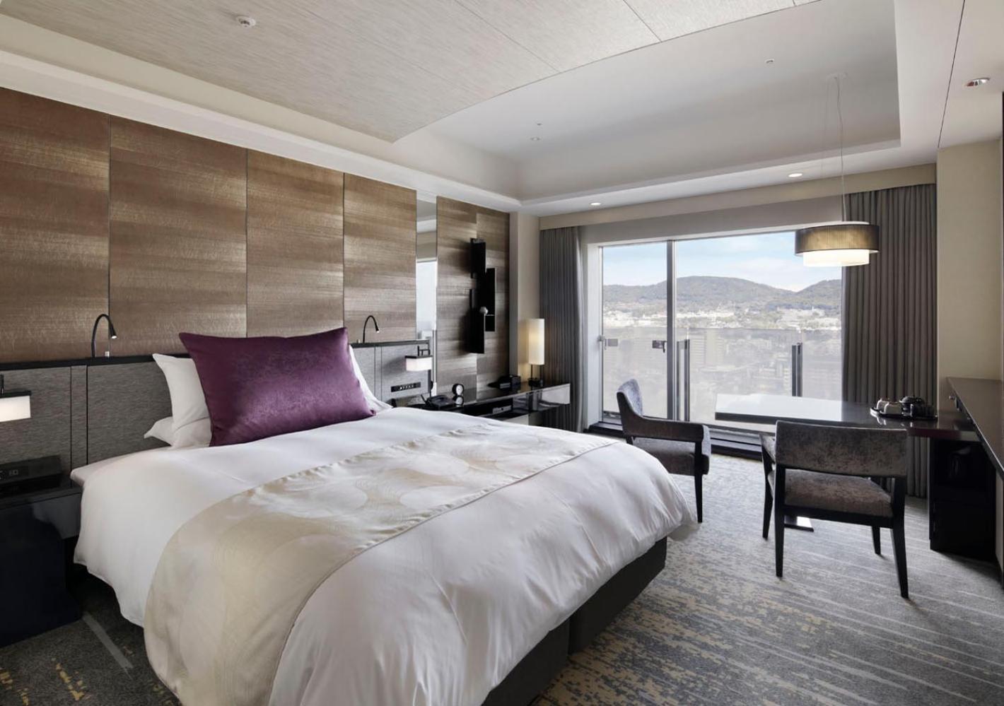 Deluxe Double Room with Club Lounge Access - Non-Smoking - Photo 1
