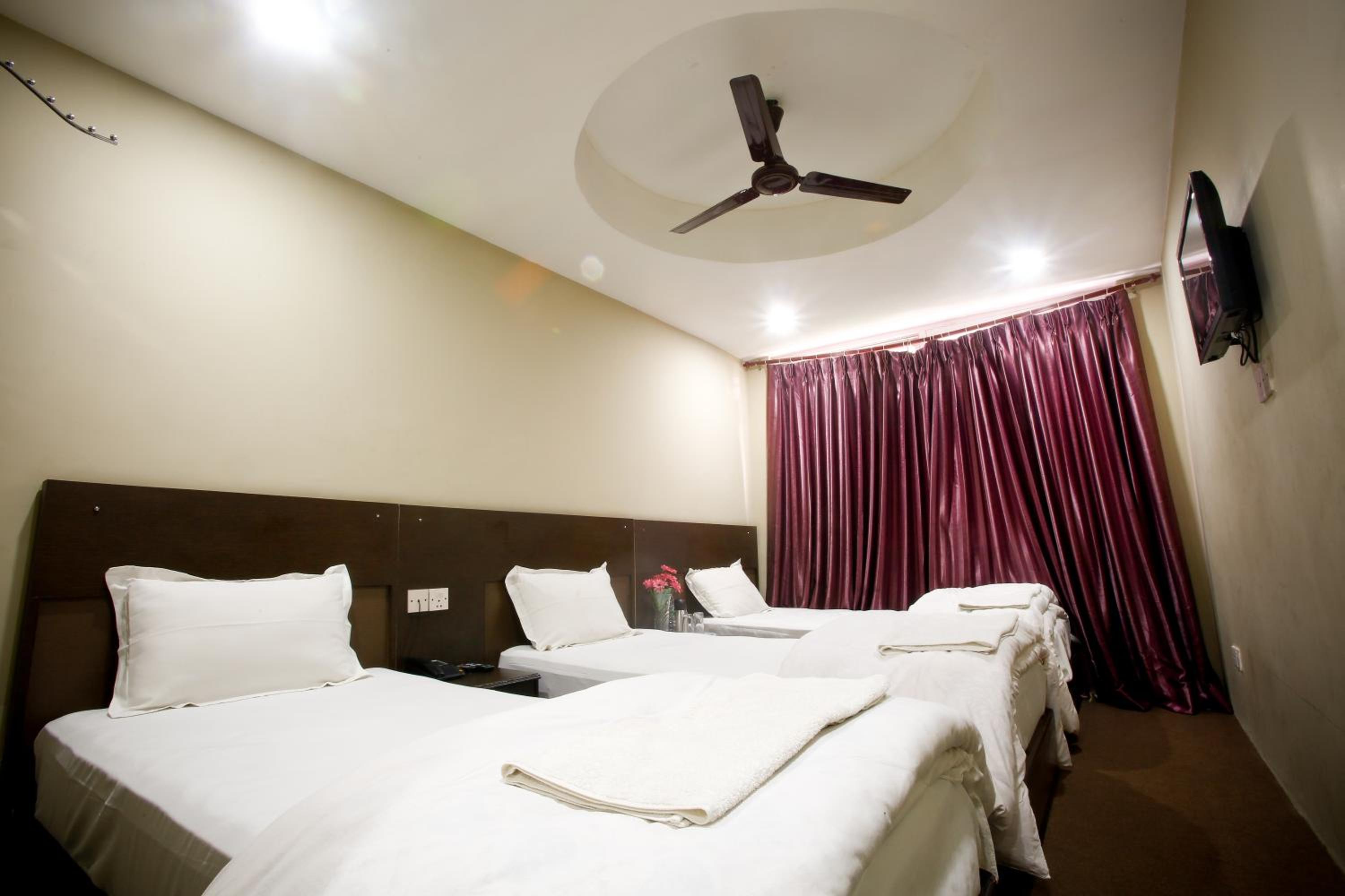 Standard Triple Room with Fan