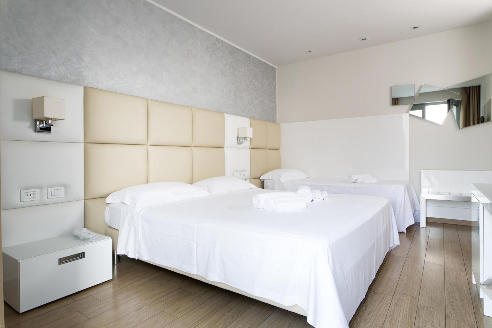 Triple Room with Balcony photo 3