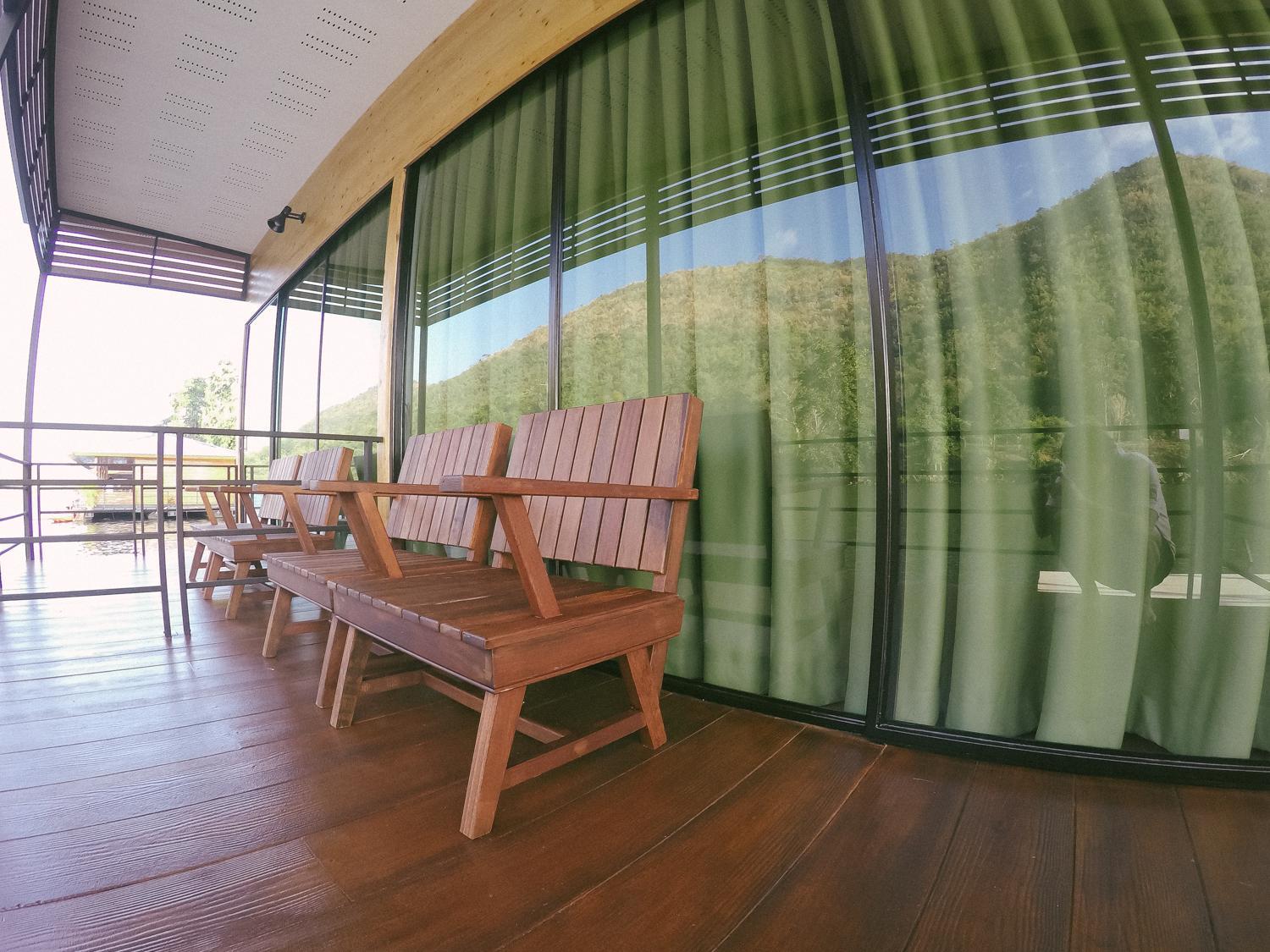 King Room with Lake View - Photo 15