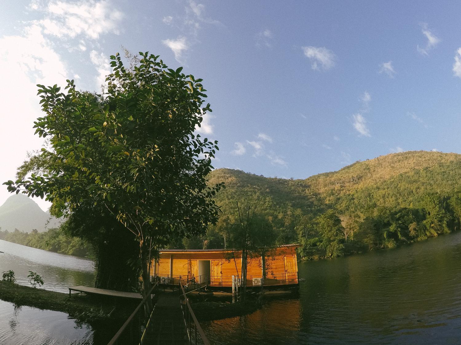 King Room with Lake View - Photo 20