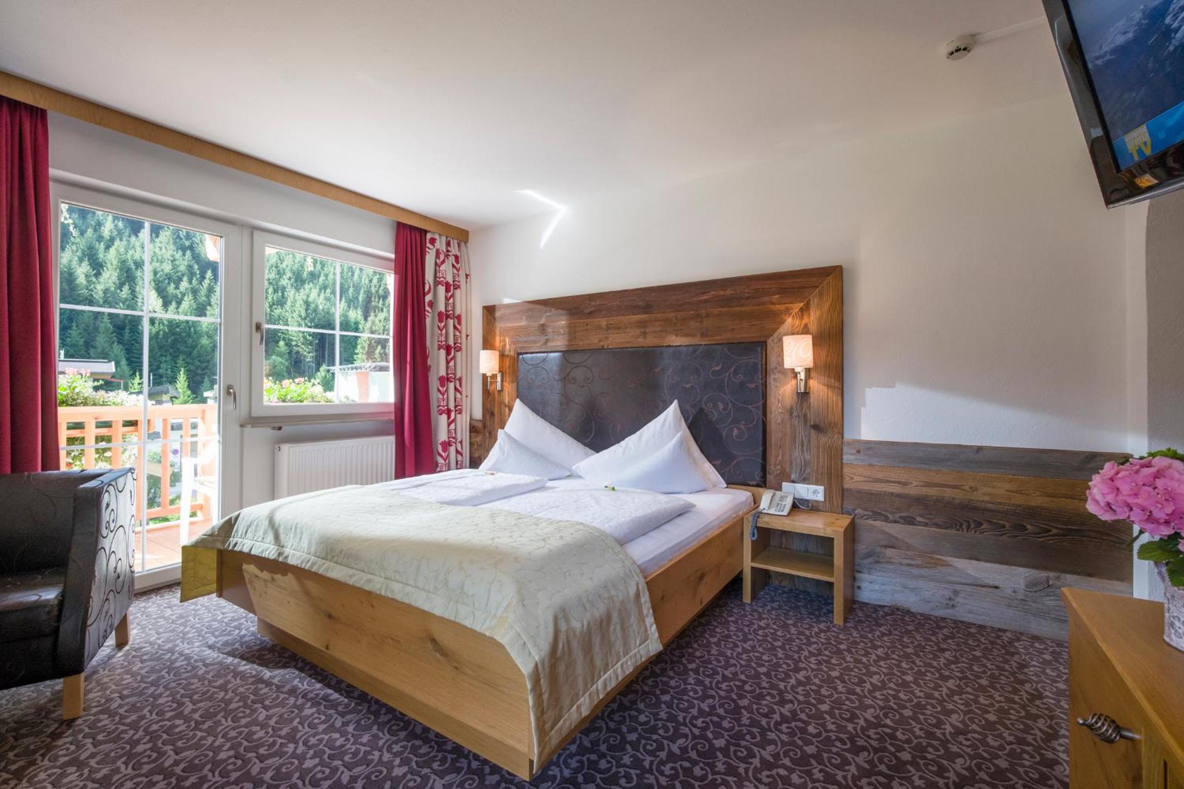 Classic Double Room with Balcony photo 1