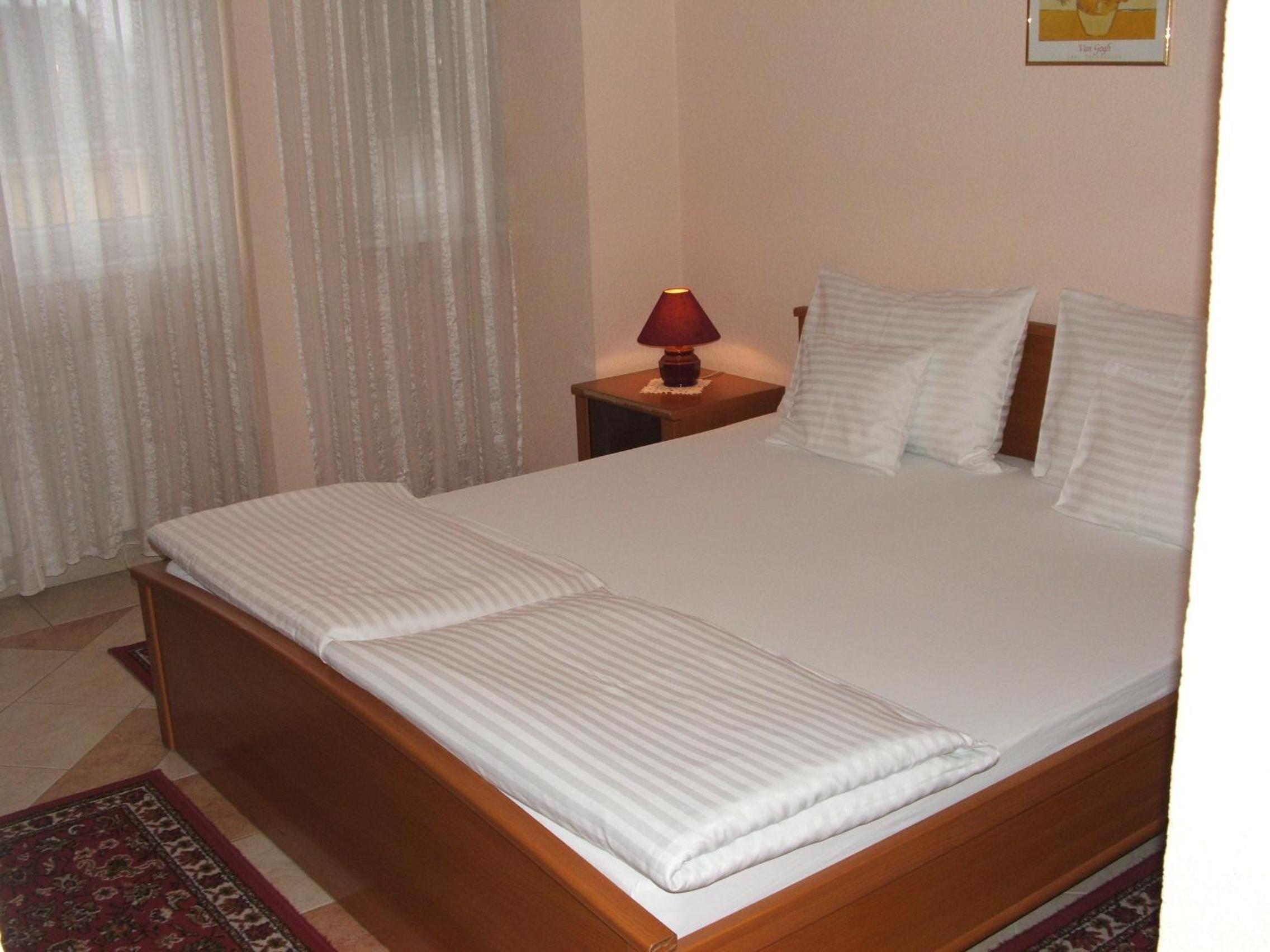 Double or Twin Room - Photo 3