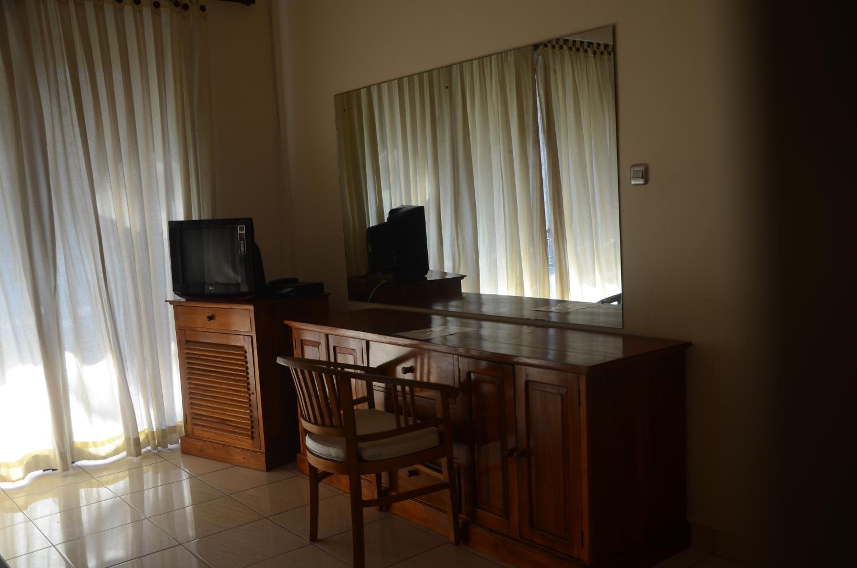 Deluxe King Room photo 3