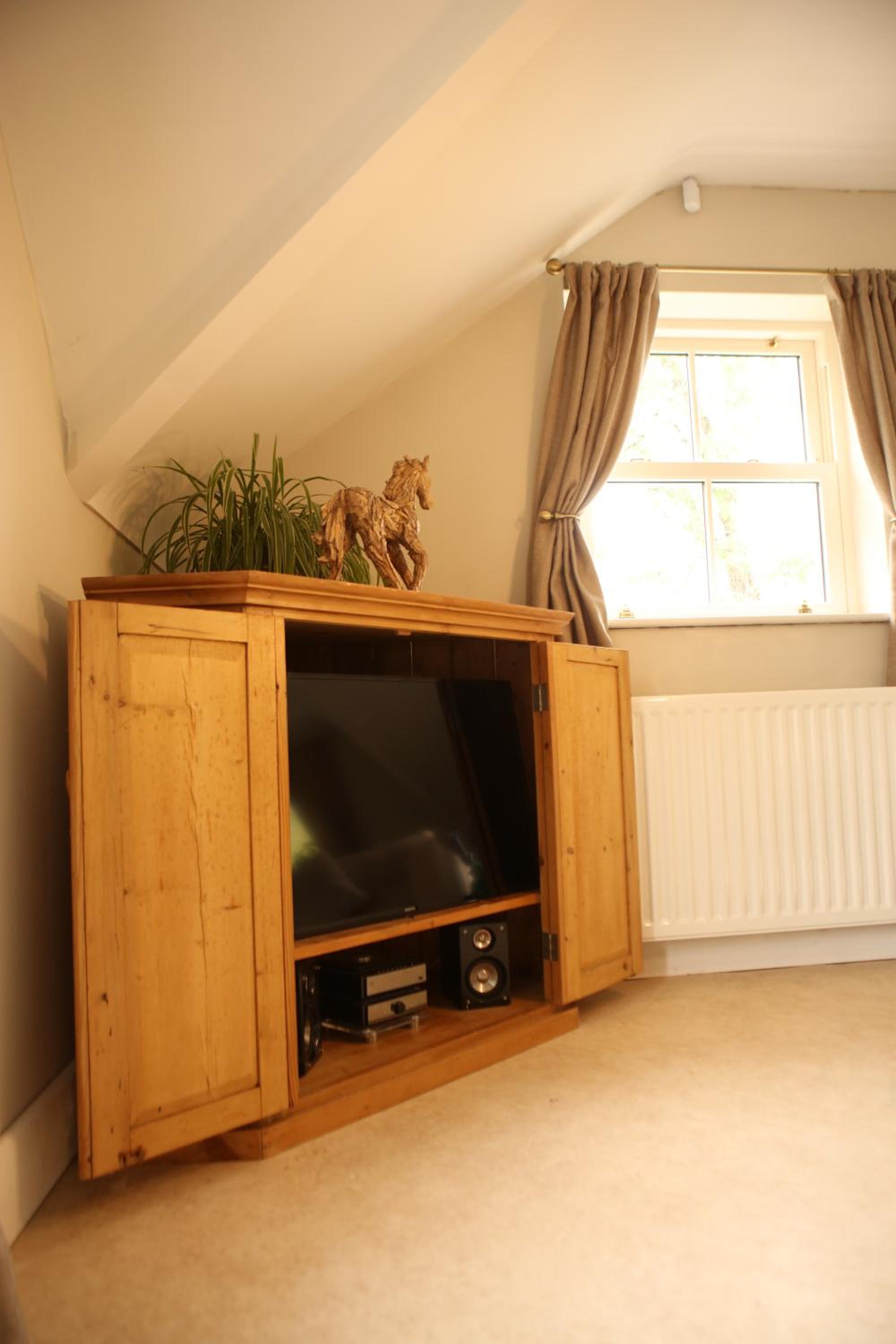 Apartment with Mountain View - Photo 10