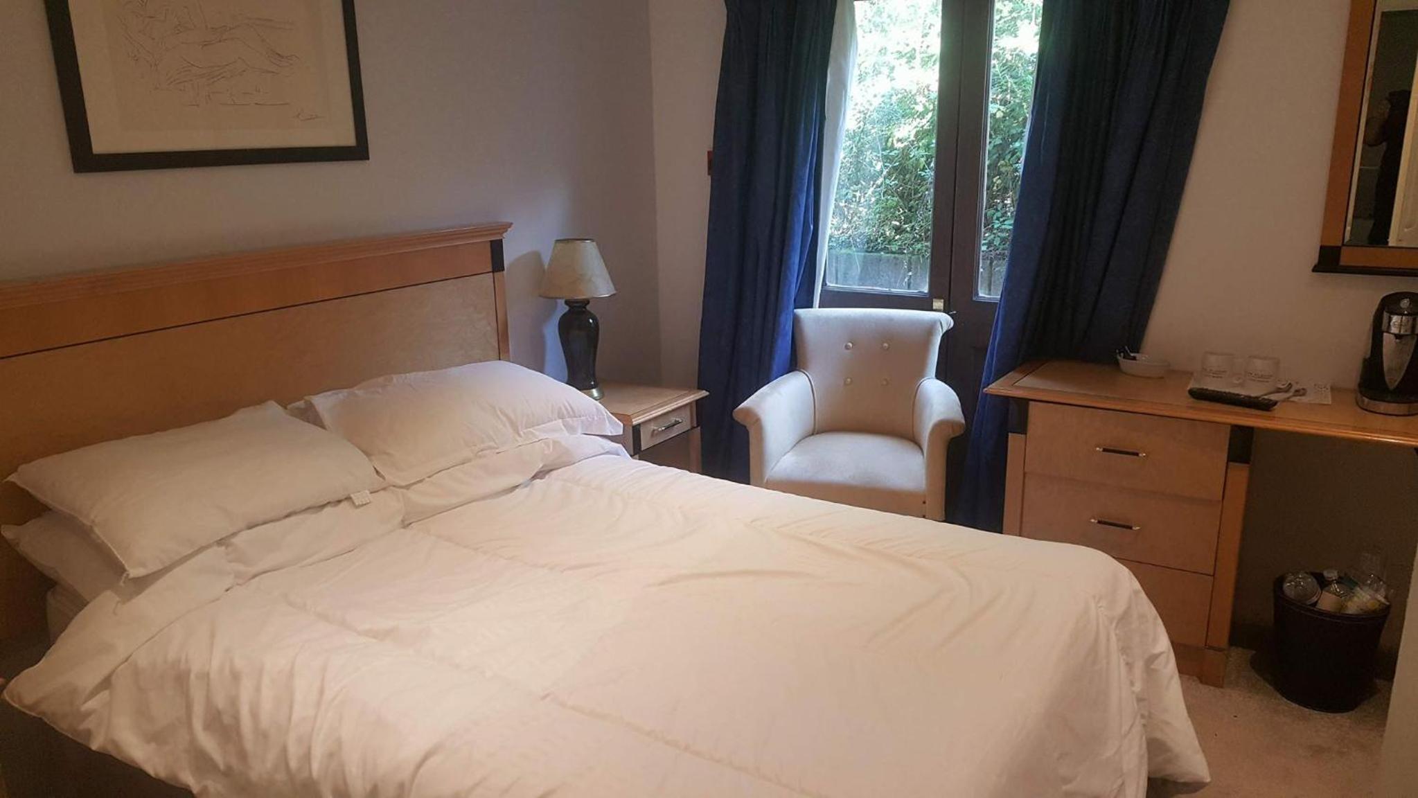 Standard Twin Room photo 2