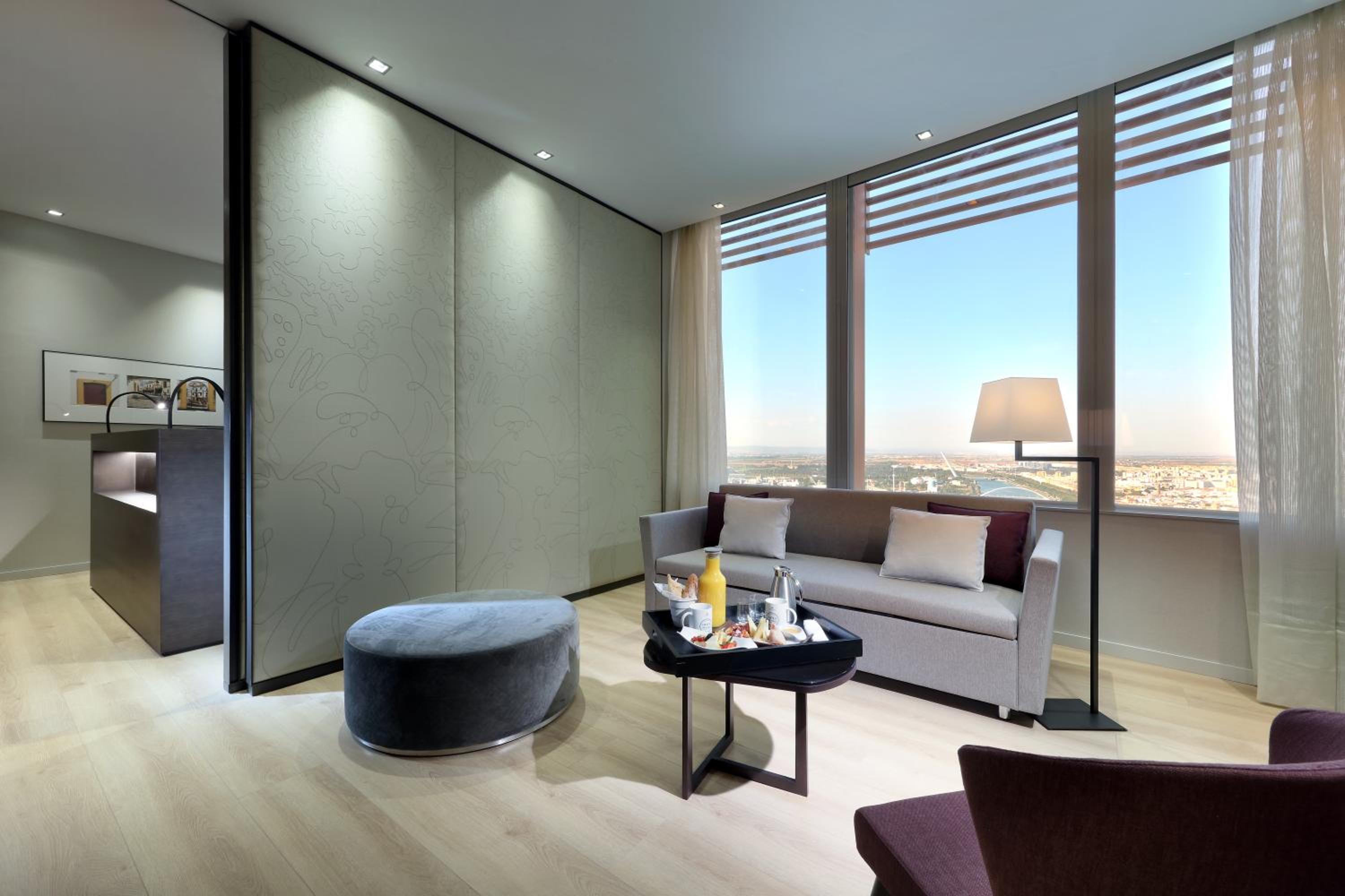 Junior Suite with City View