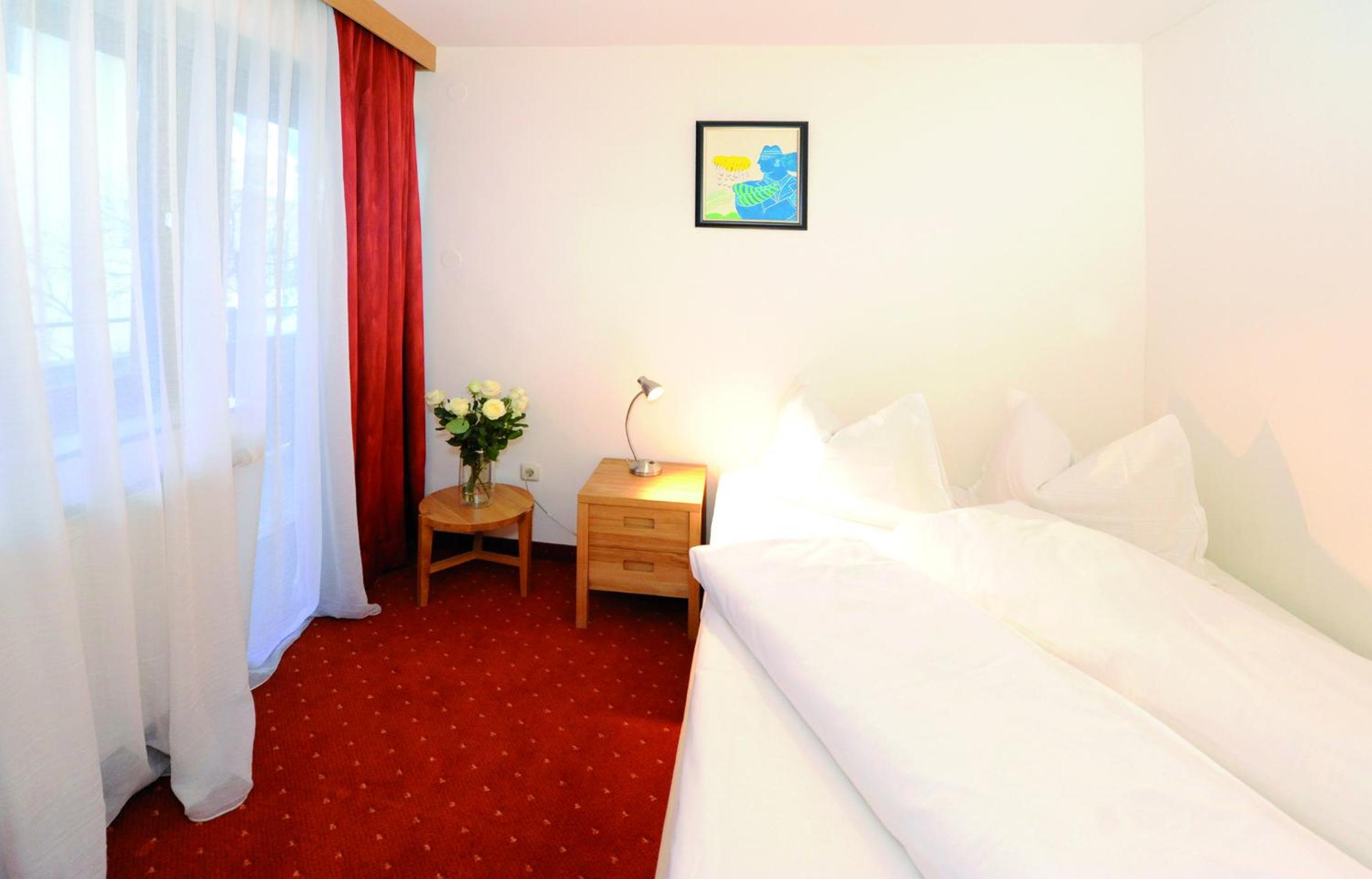 Suite with Balcony - Photo 7