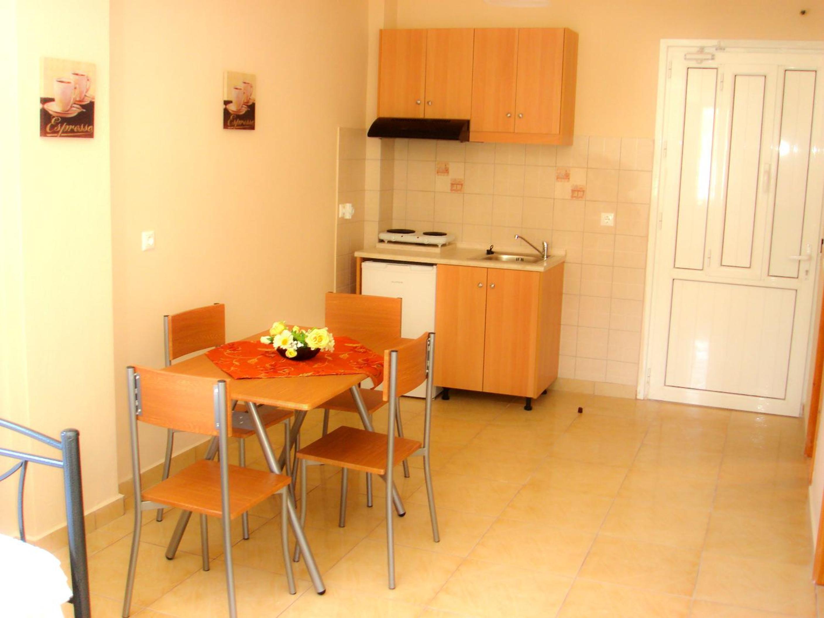 Apartment (4 Adults) photo 3