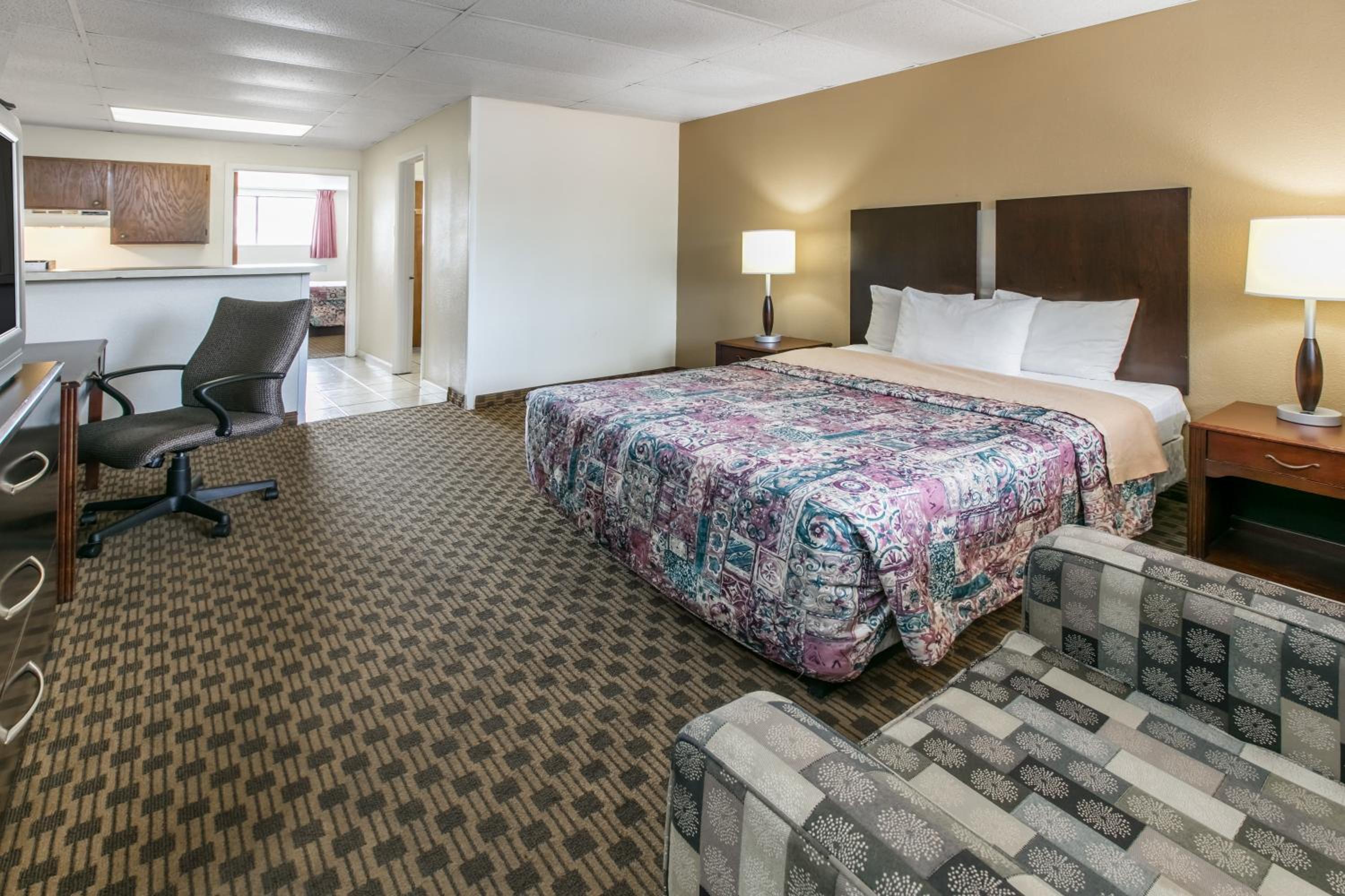 Deluxe Queen Room with Two Queen Beds - Non-Smoking photo 1