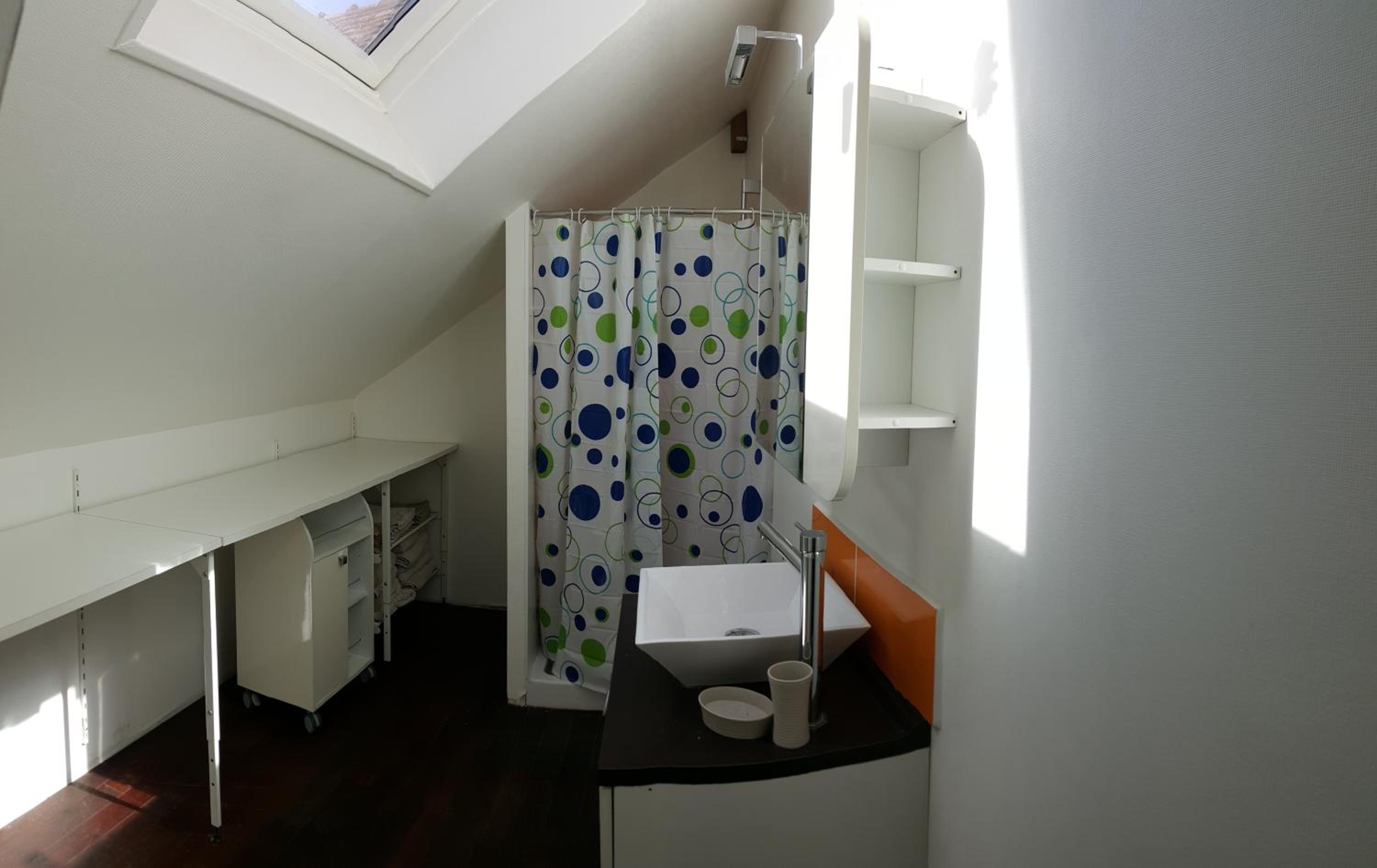 Four-Bedroom House photo 3