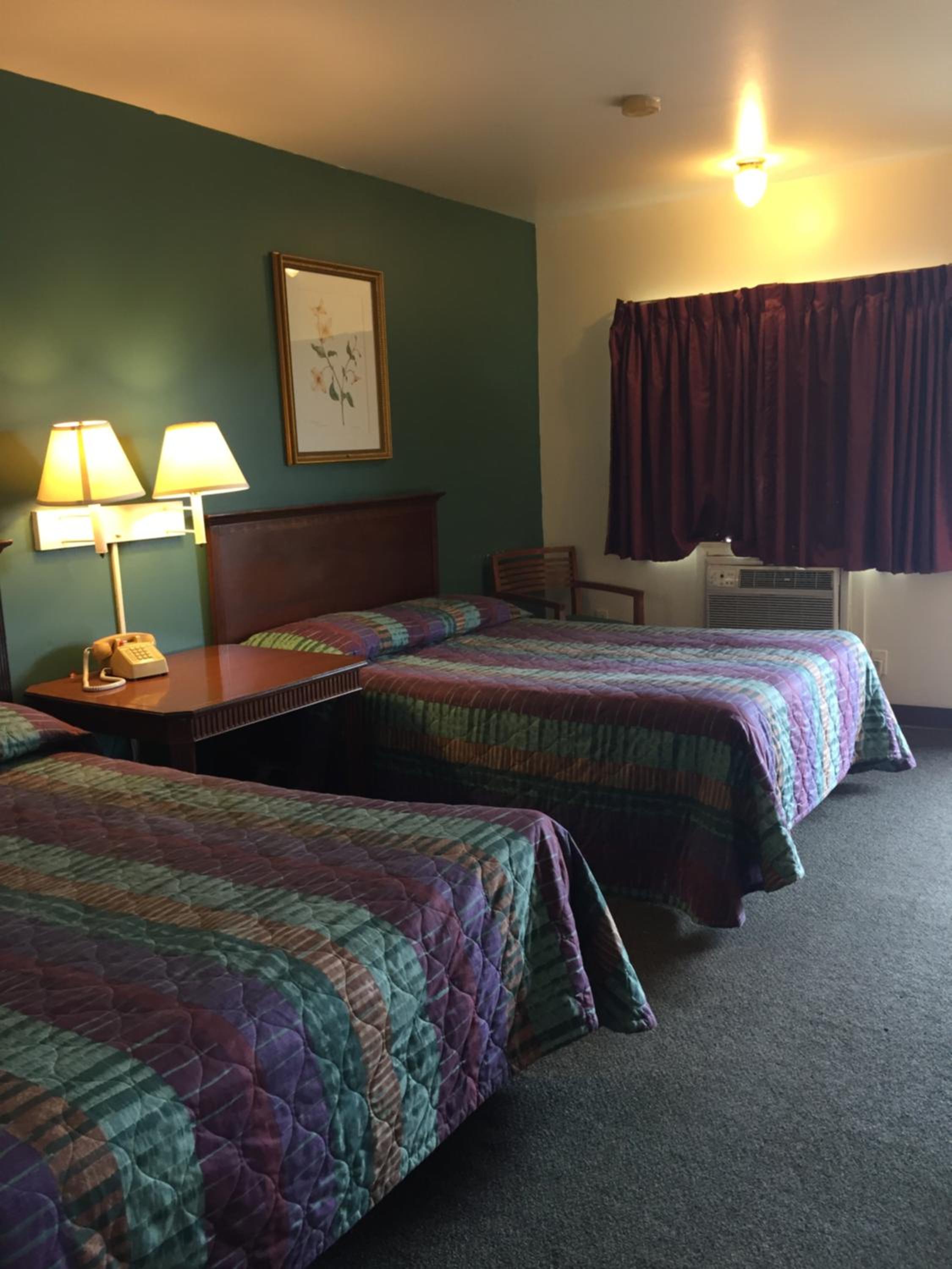 Double Room with Two Double Beds photo 2