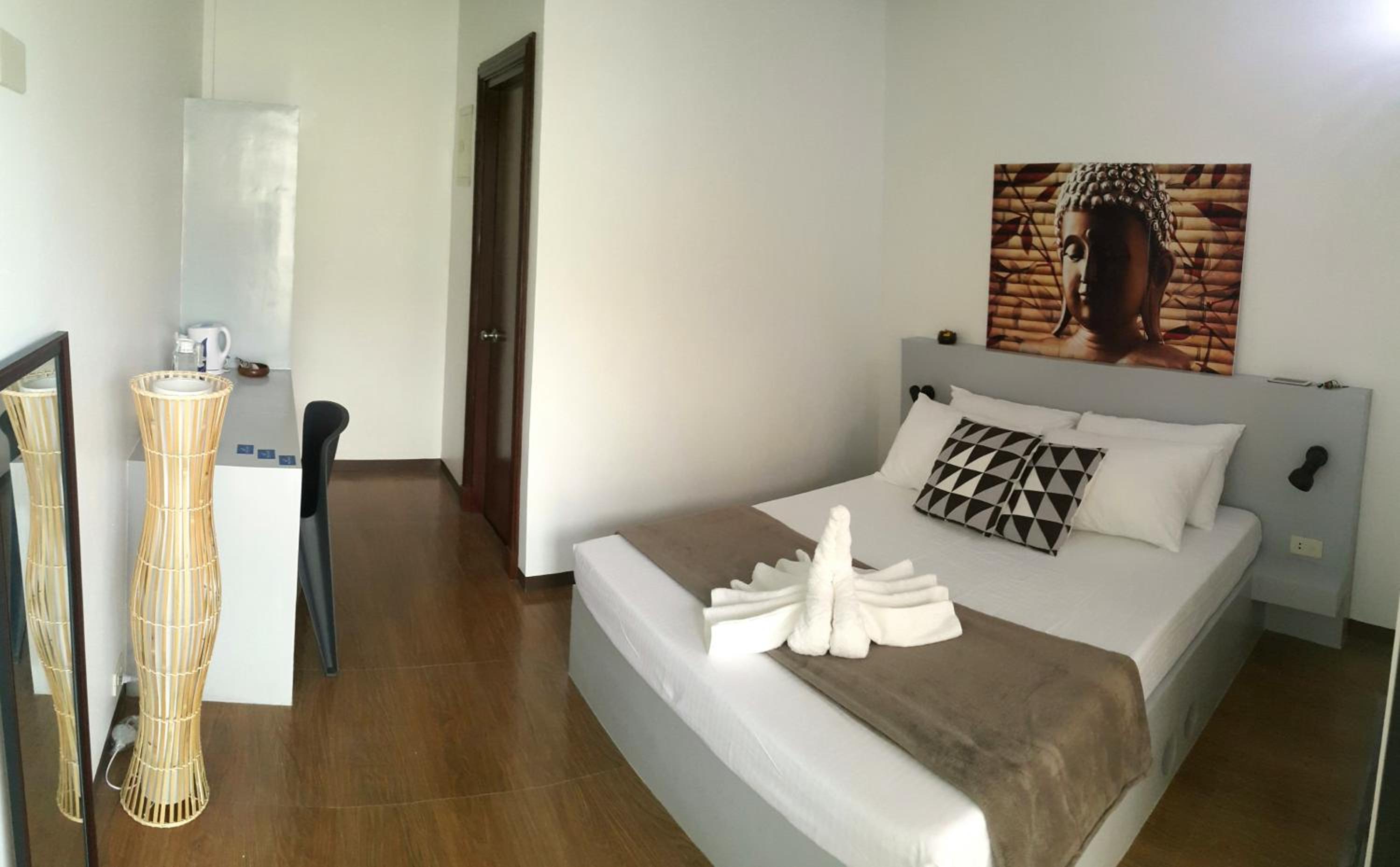Basic Double Room with Balcony photo 2