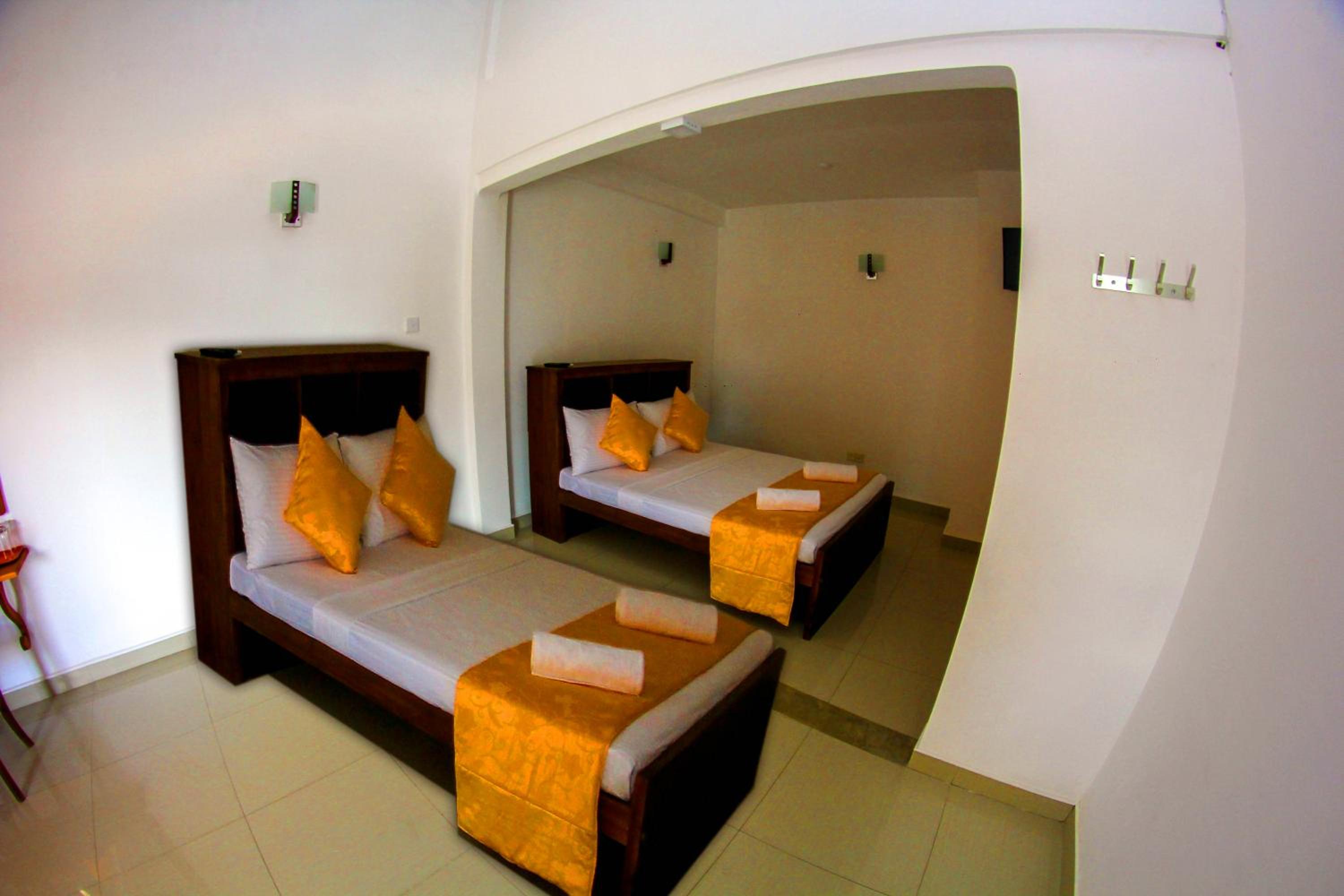 Deluxe Family Room photo 1